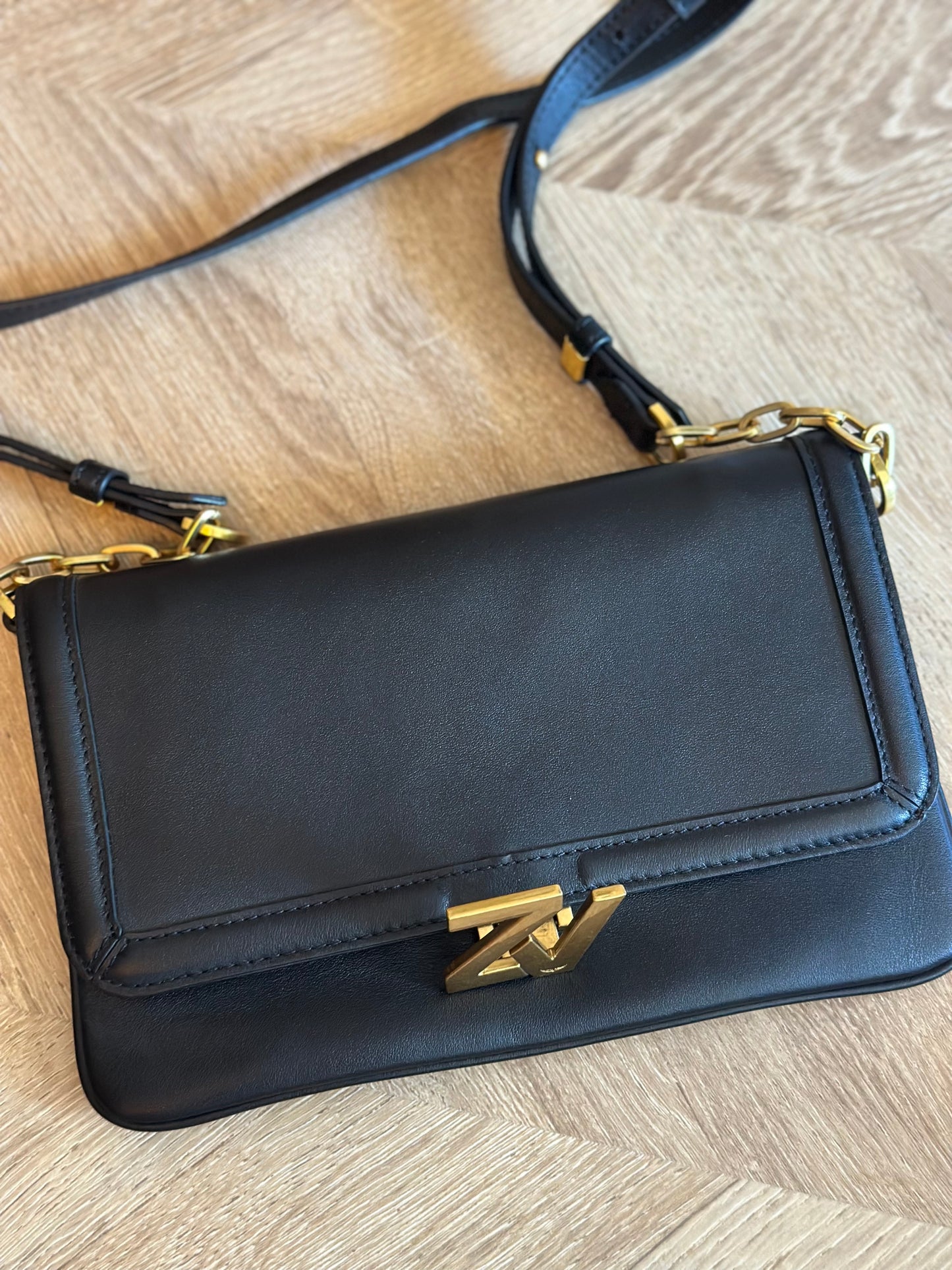 Sac à rabat cuir noir ZV Initiale