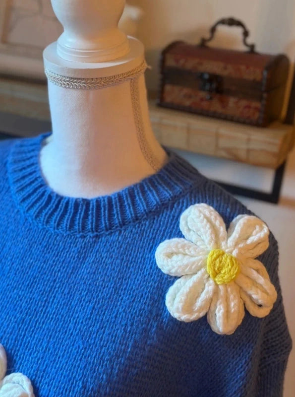 Pull oversize à fleurs en relief bleu T.36/38 neuf