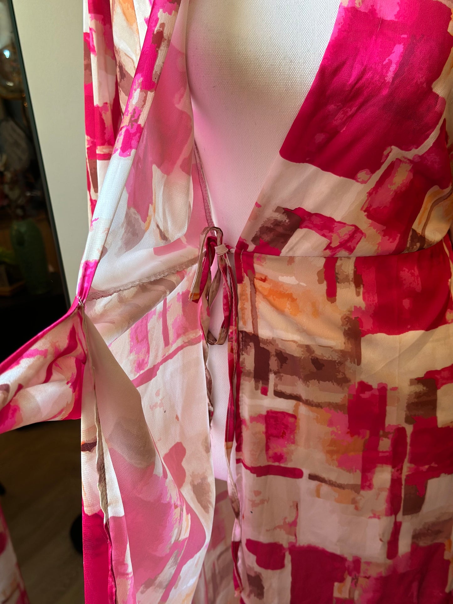 Robe portefeuille imprimé coloré rose et écru T.U