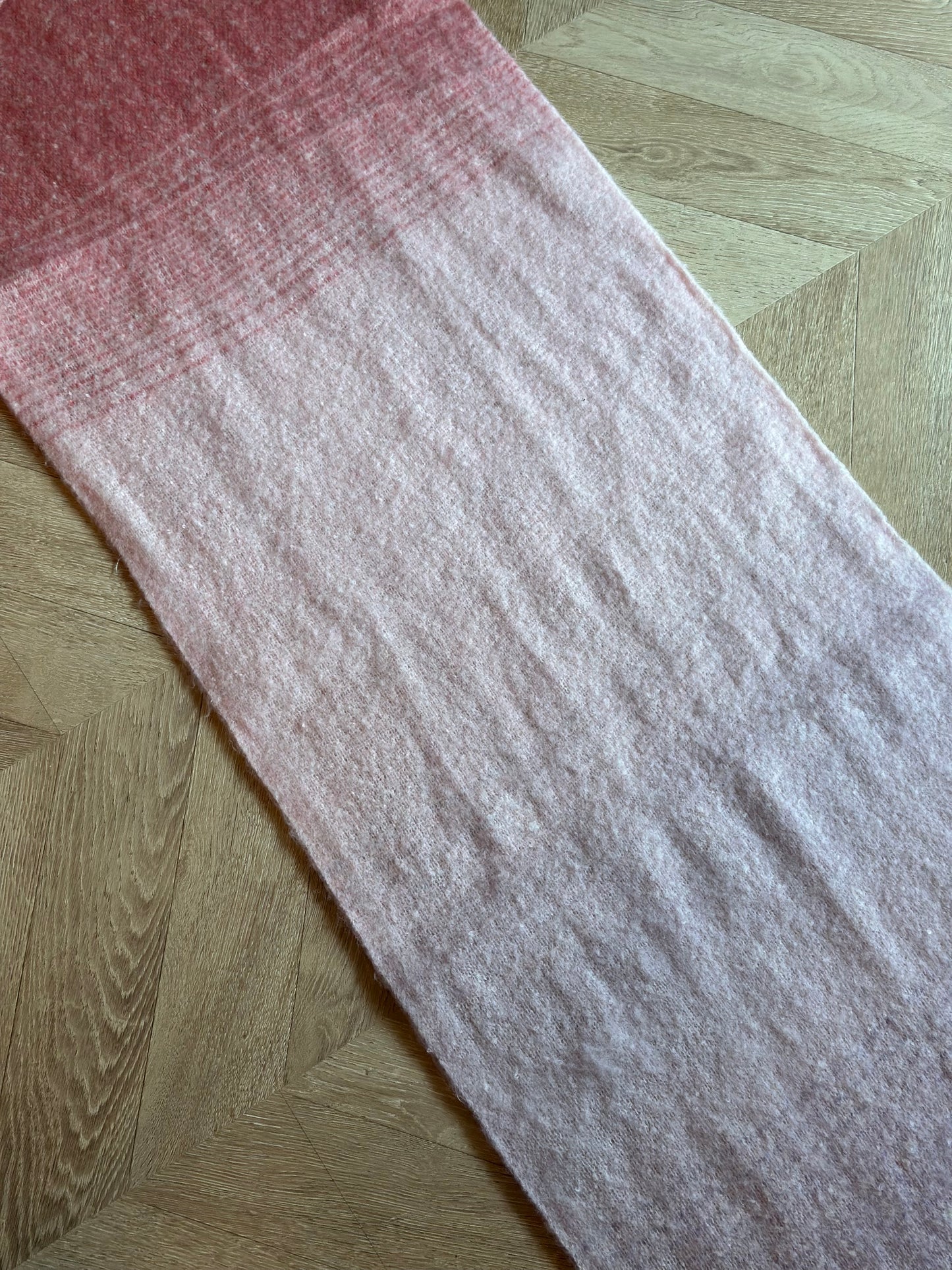 Écharpe dégradé rose et violet