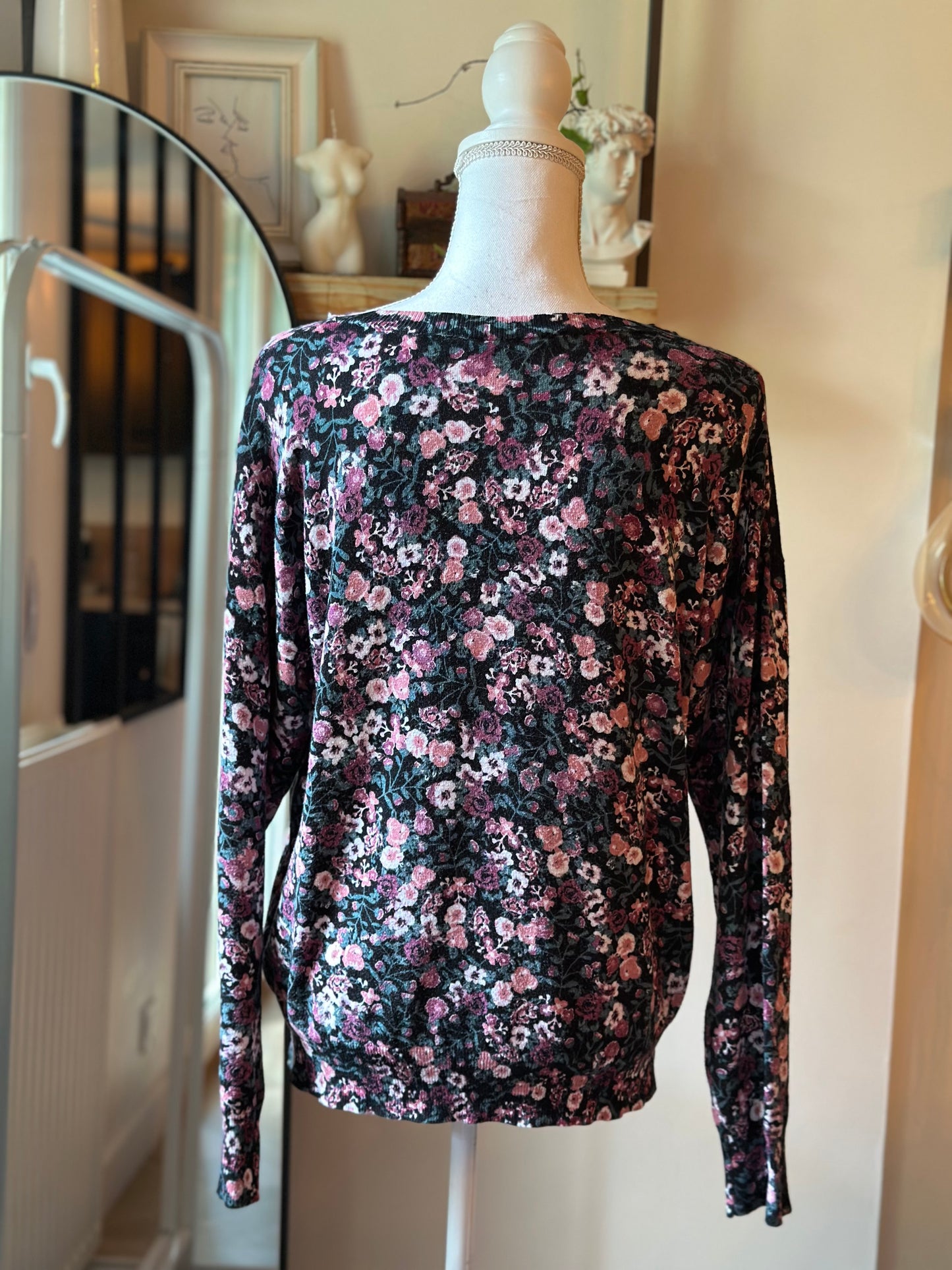 Pull imprimé fleuri T.42