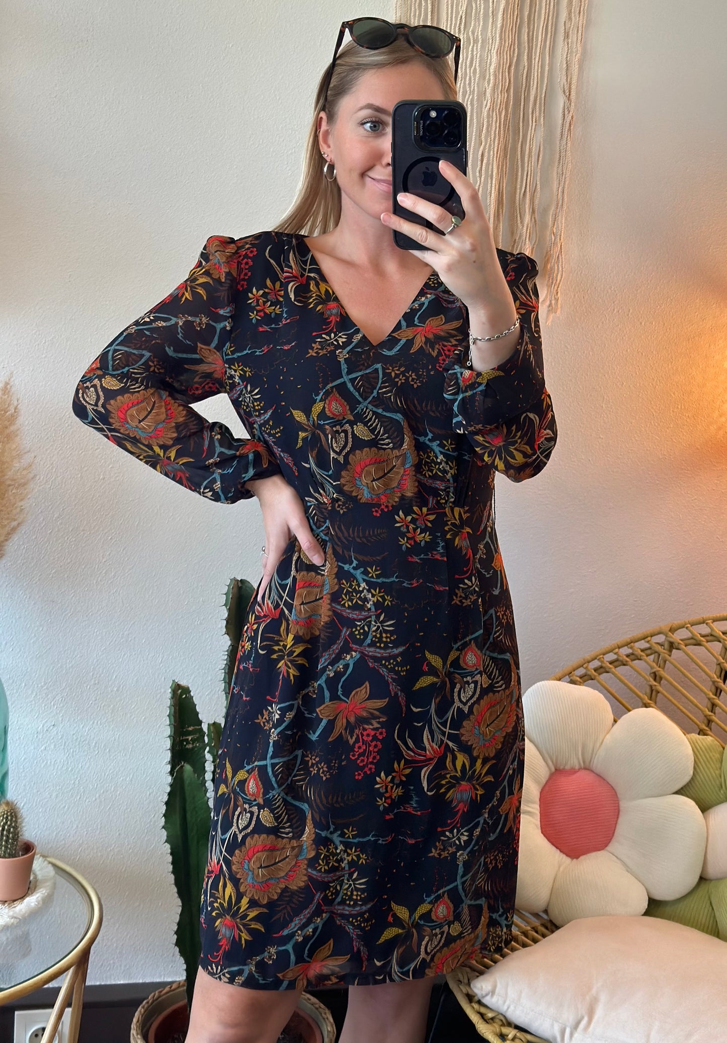 Robe fluide à motifs floraux et feuillages, T.36