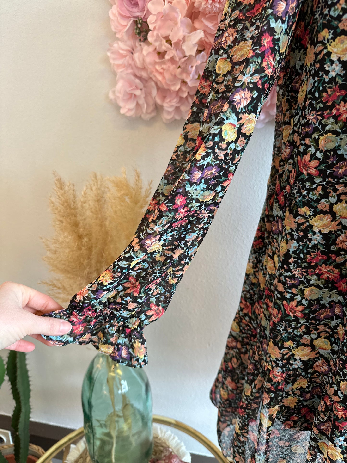 Robe noire imprimée fleurs colorées, T.36
