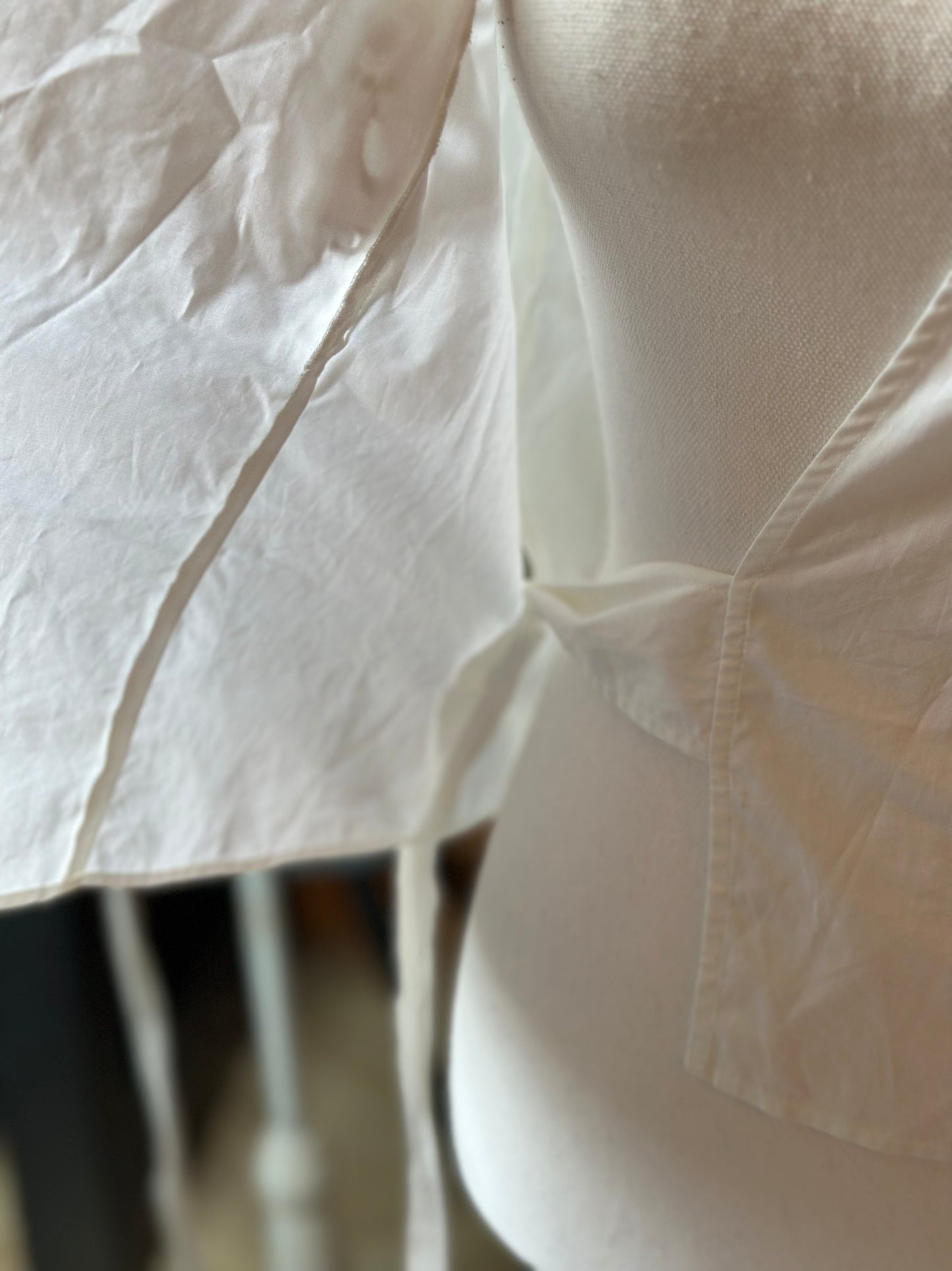 Blouse en coton broderie, anglaise T.36