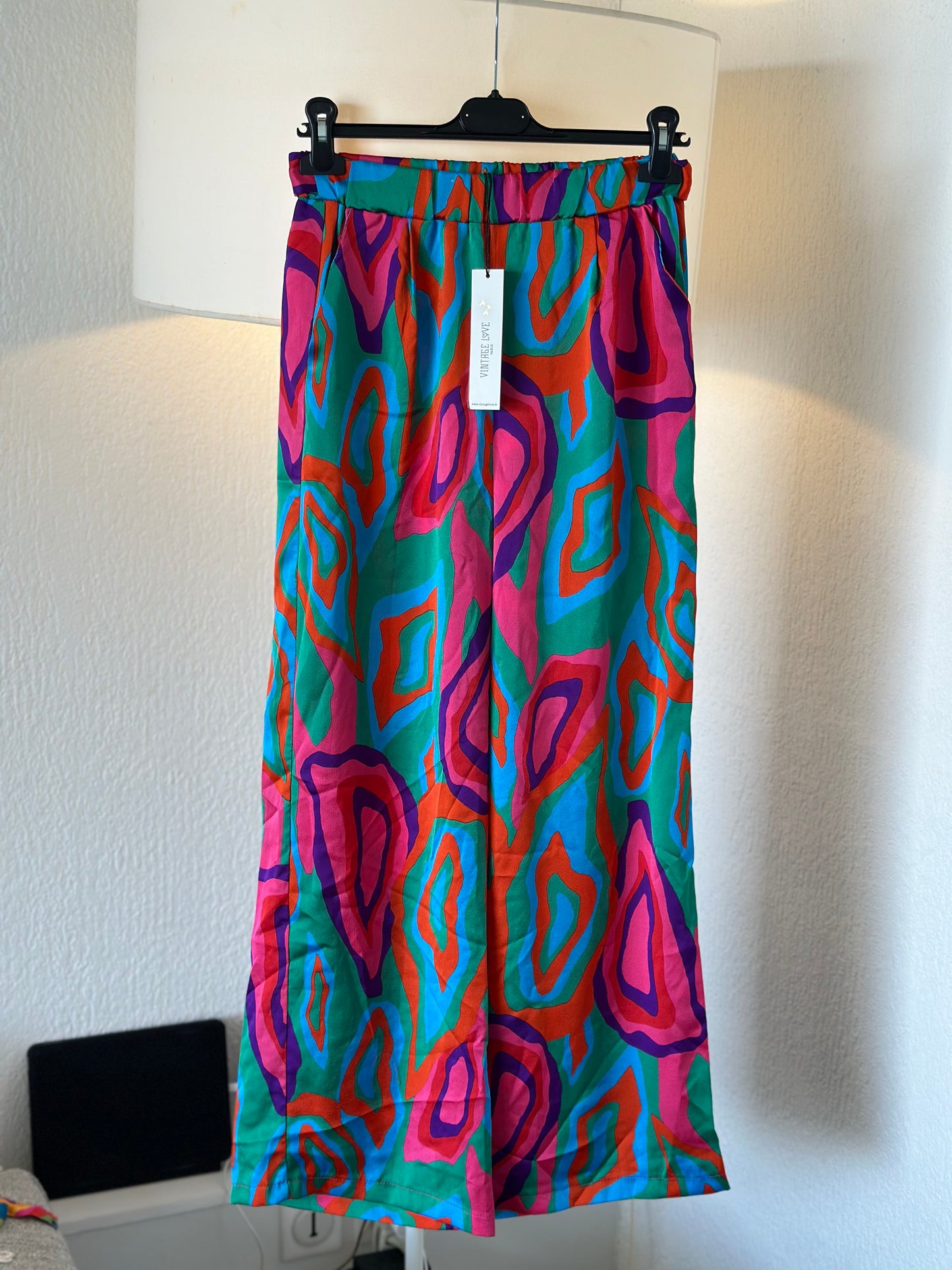 Pantalon fluide à jambes larges motifs colorés neuf T.U