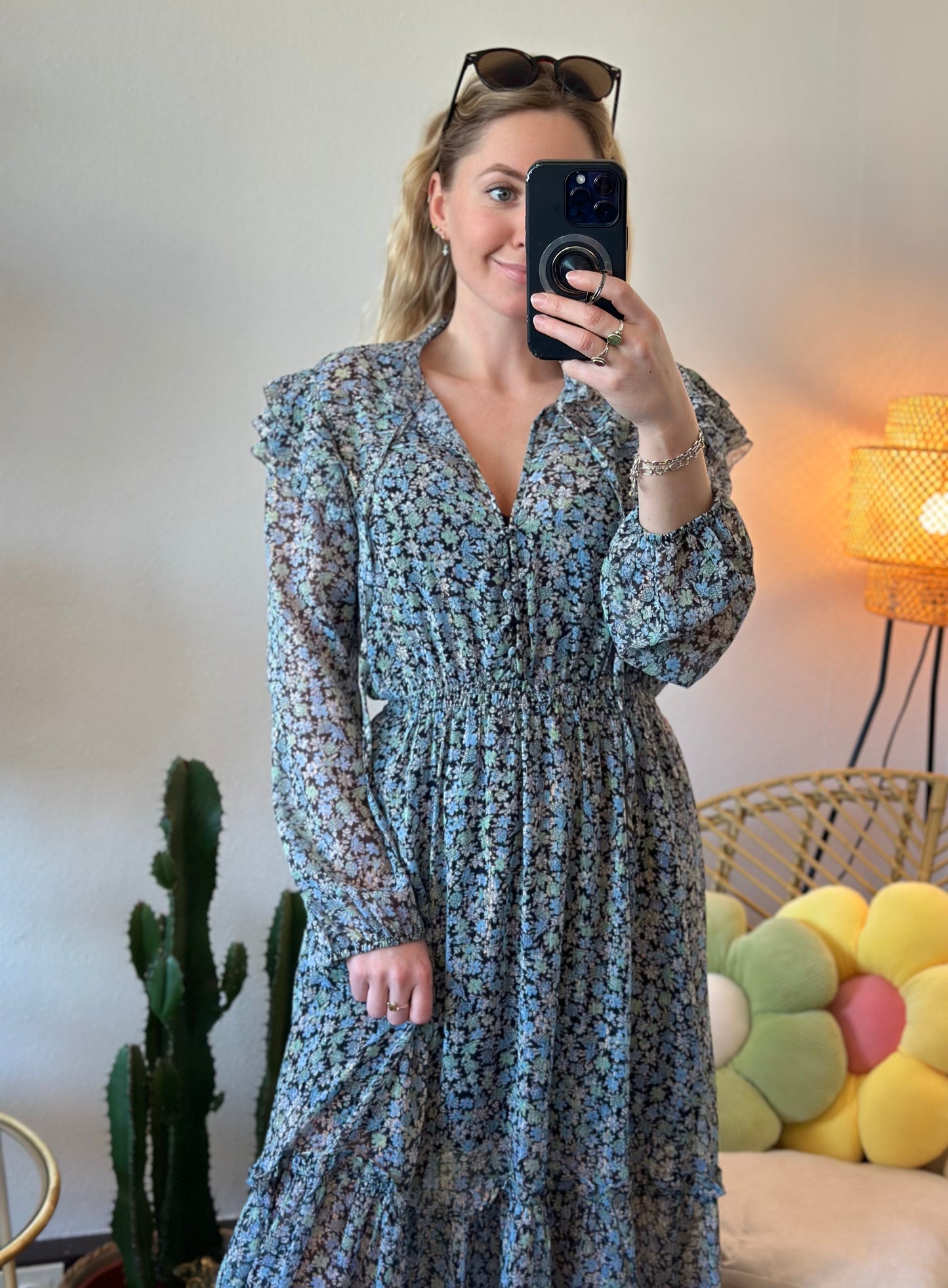Robe longue bleu à motifs fleuris, modèle Renaza, T.36
