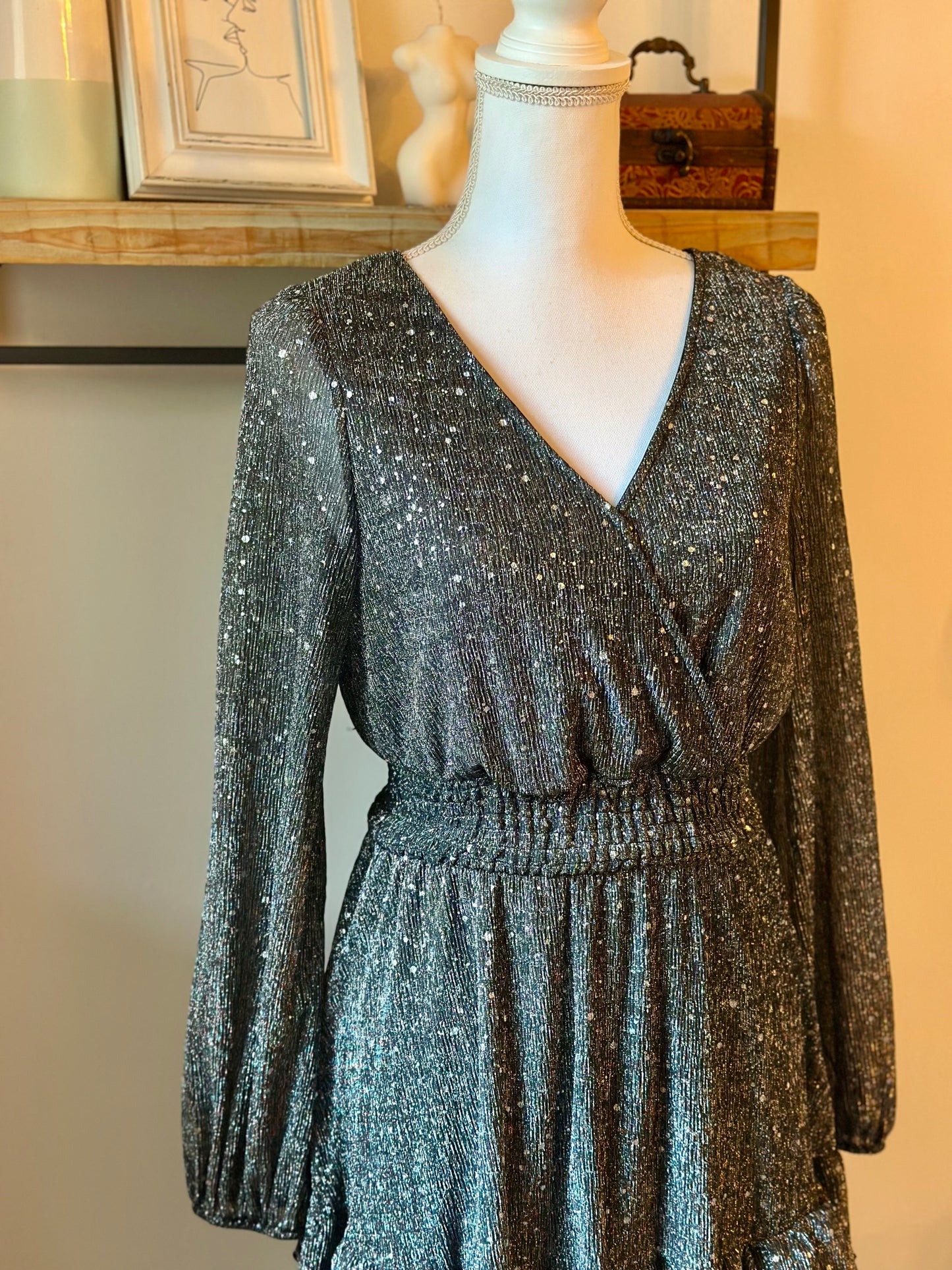 Robe de fête à sequins argentés T.38