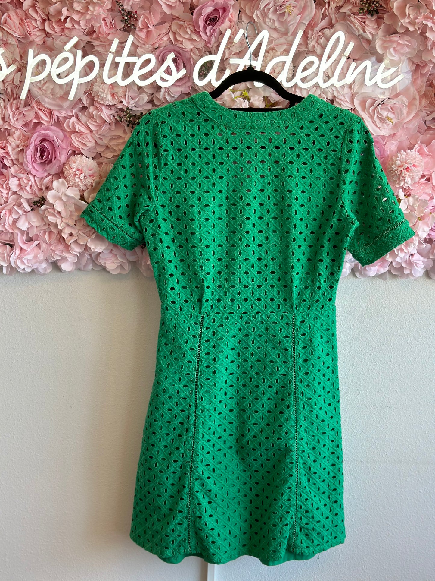 Robe midi verte en broderie anglaise, T.36