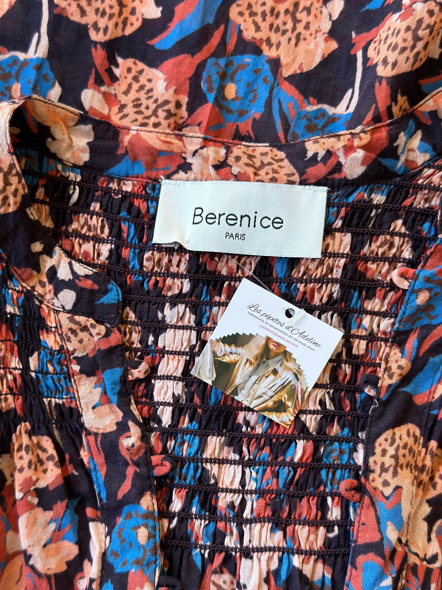 Belle blouse coupe ample motifs fleuris colorée T.40