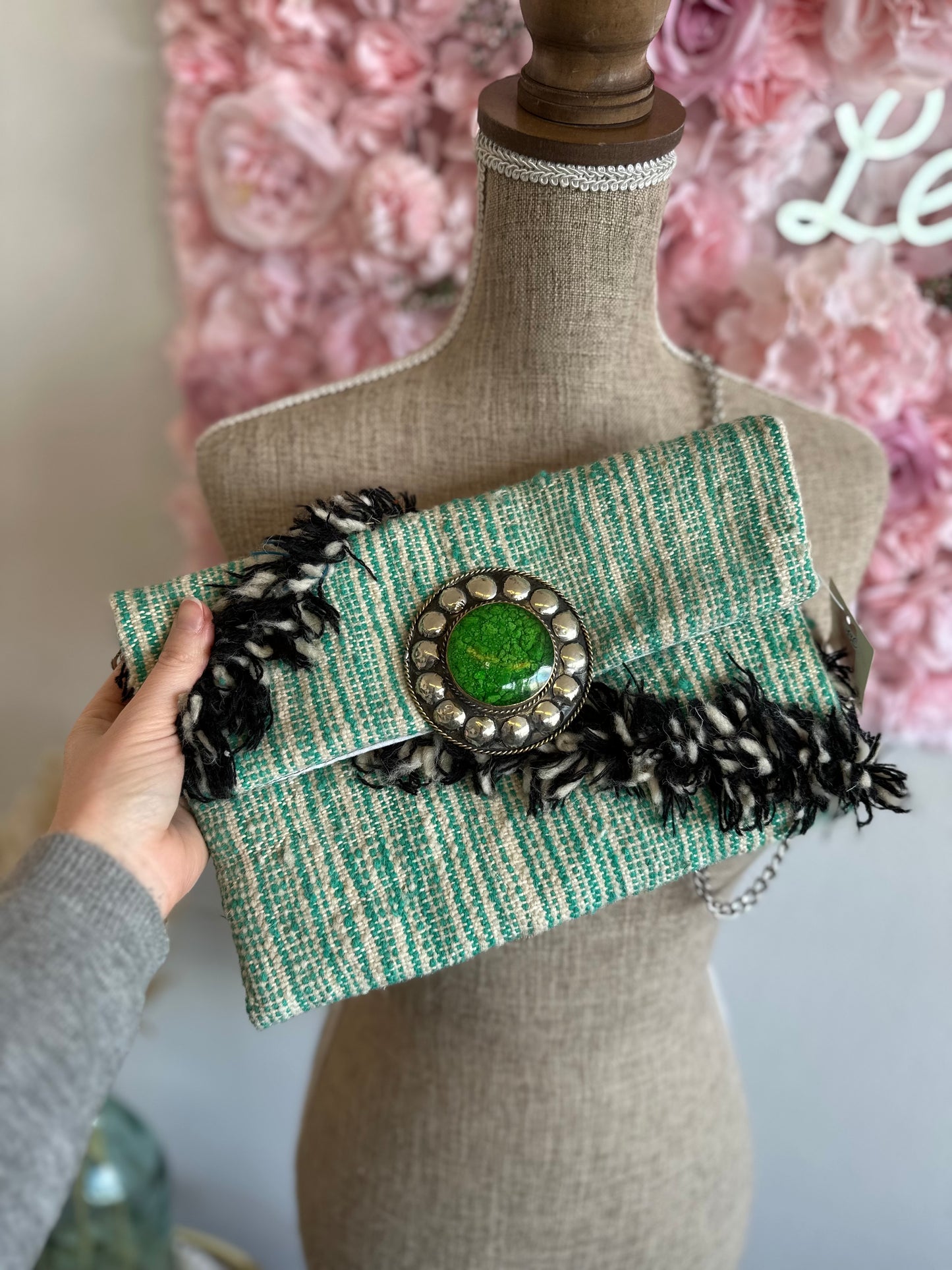 Pochette en bandoulière artisanale en bandoulière
