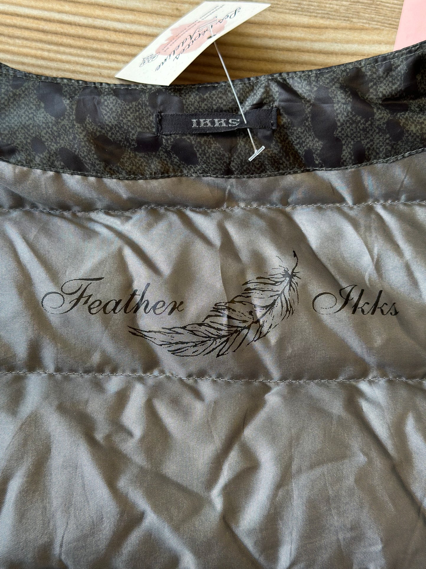 Belle doudoune en duvet imprimé T.38