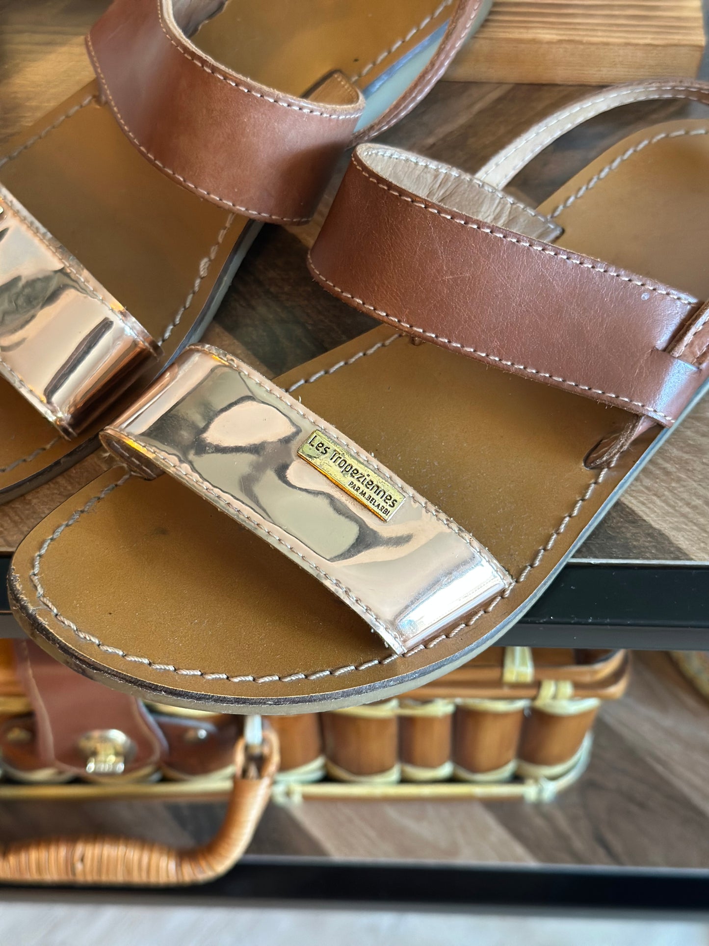 Sandales cuir camel et métallisé T.36