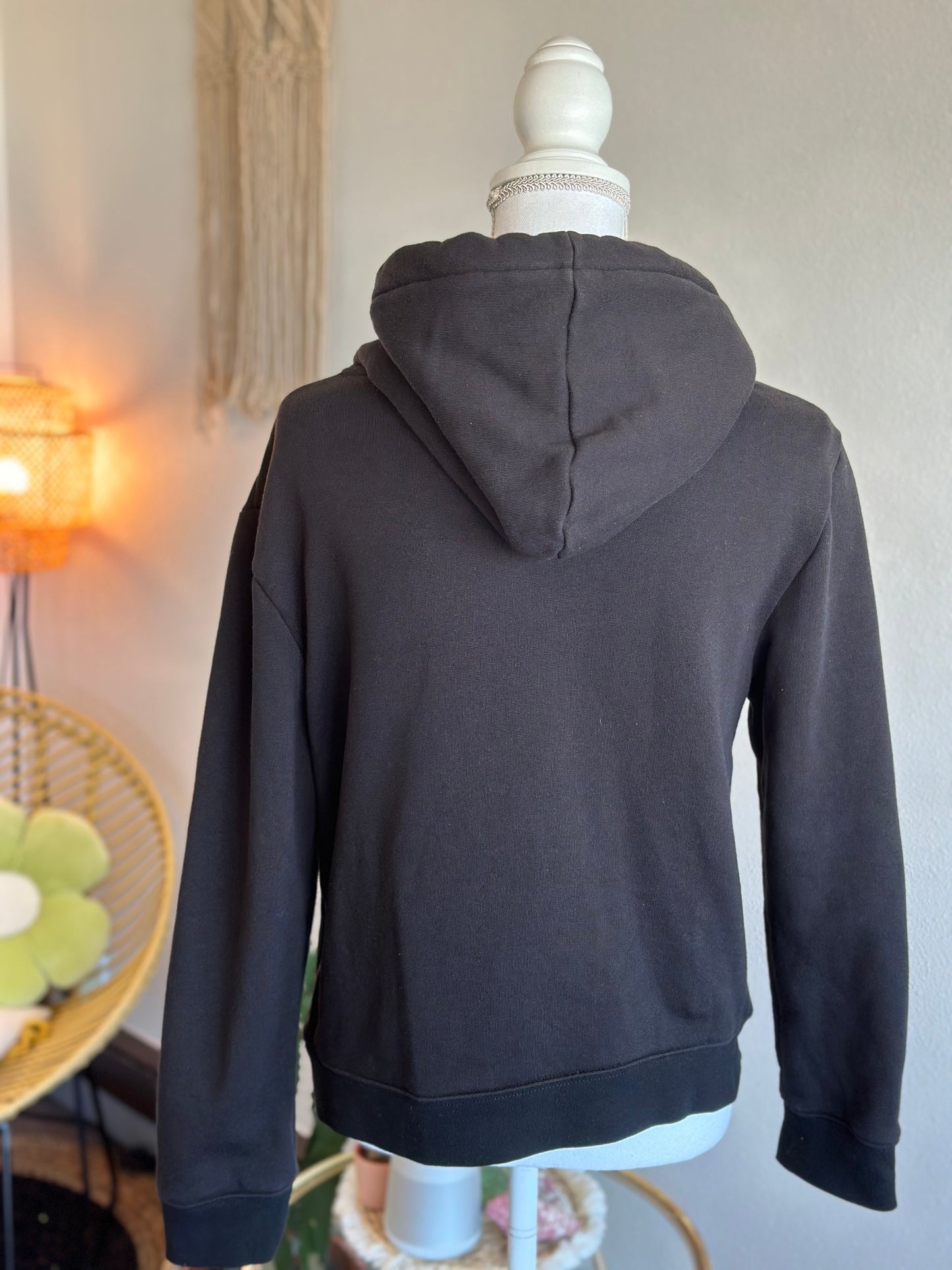 Sweat noir à capuche avec patch Sandro argenté, T.36
