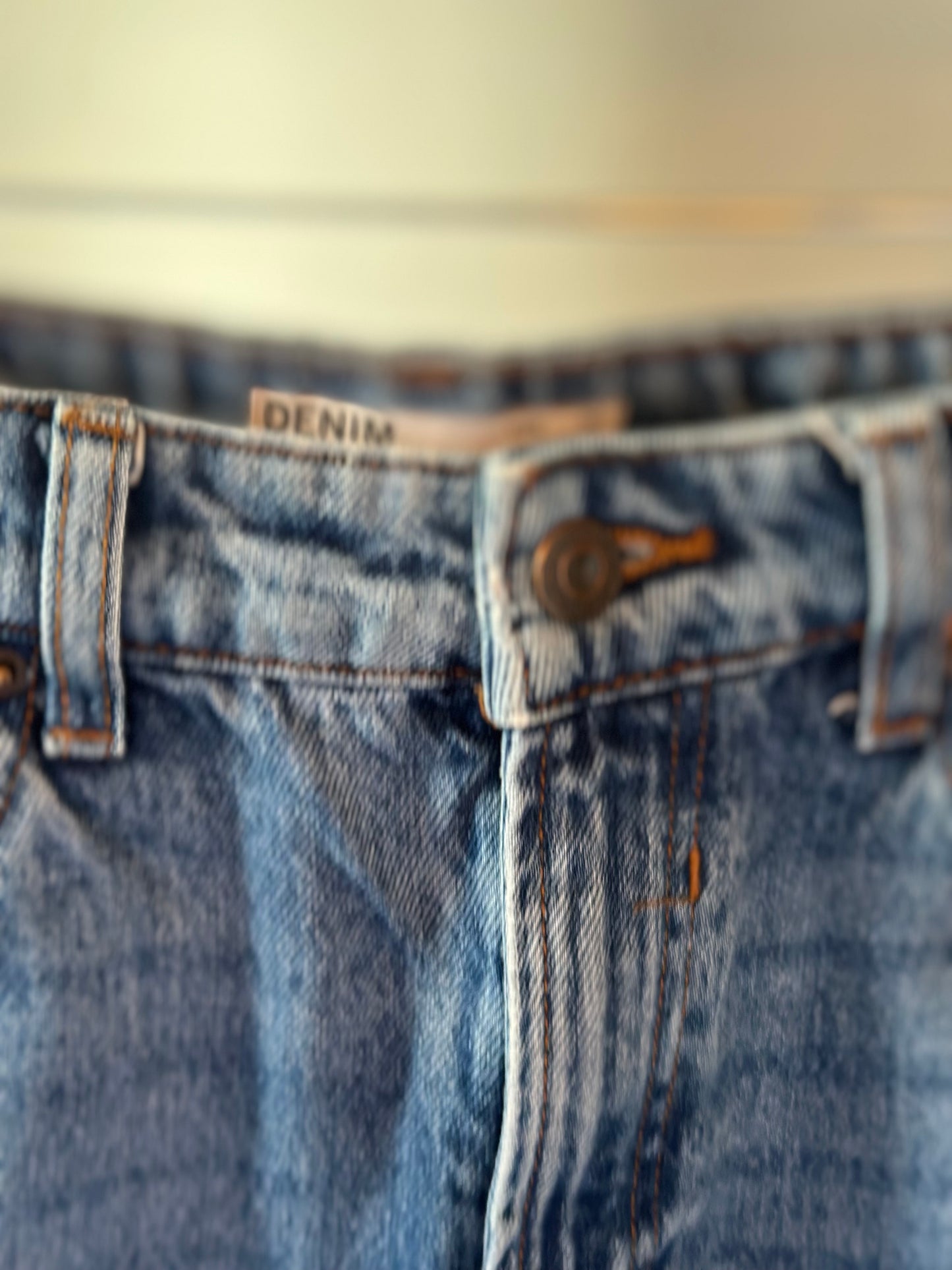 Short en jean bleu brut taille haute T.34