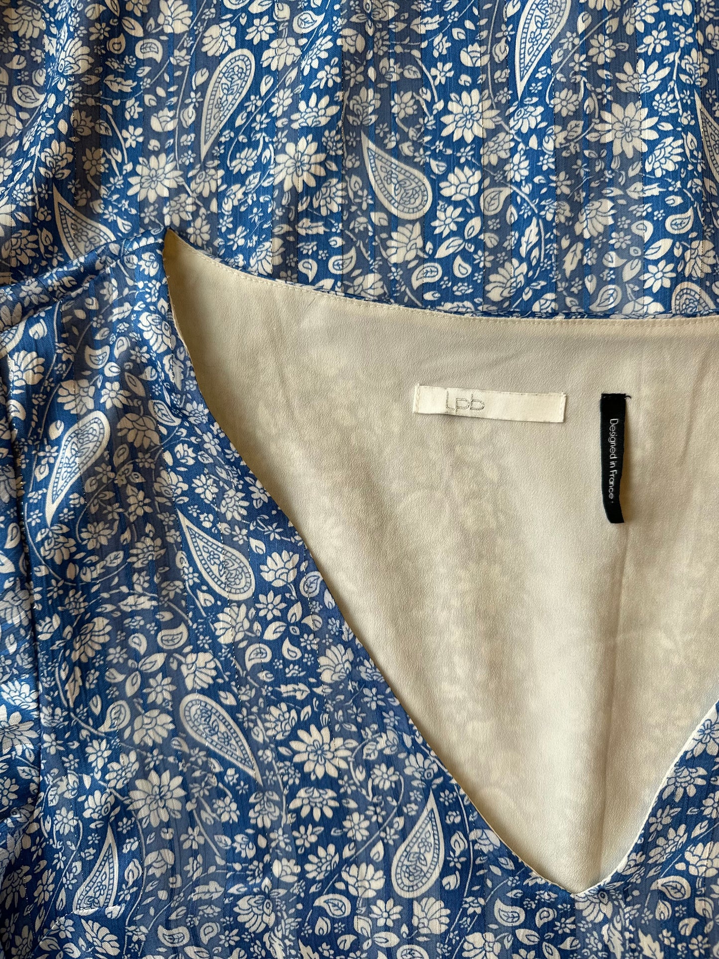 Robe bleue clair avec motif cachemire T.38