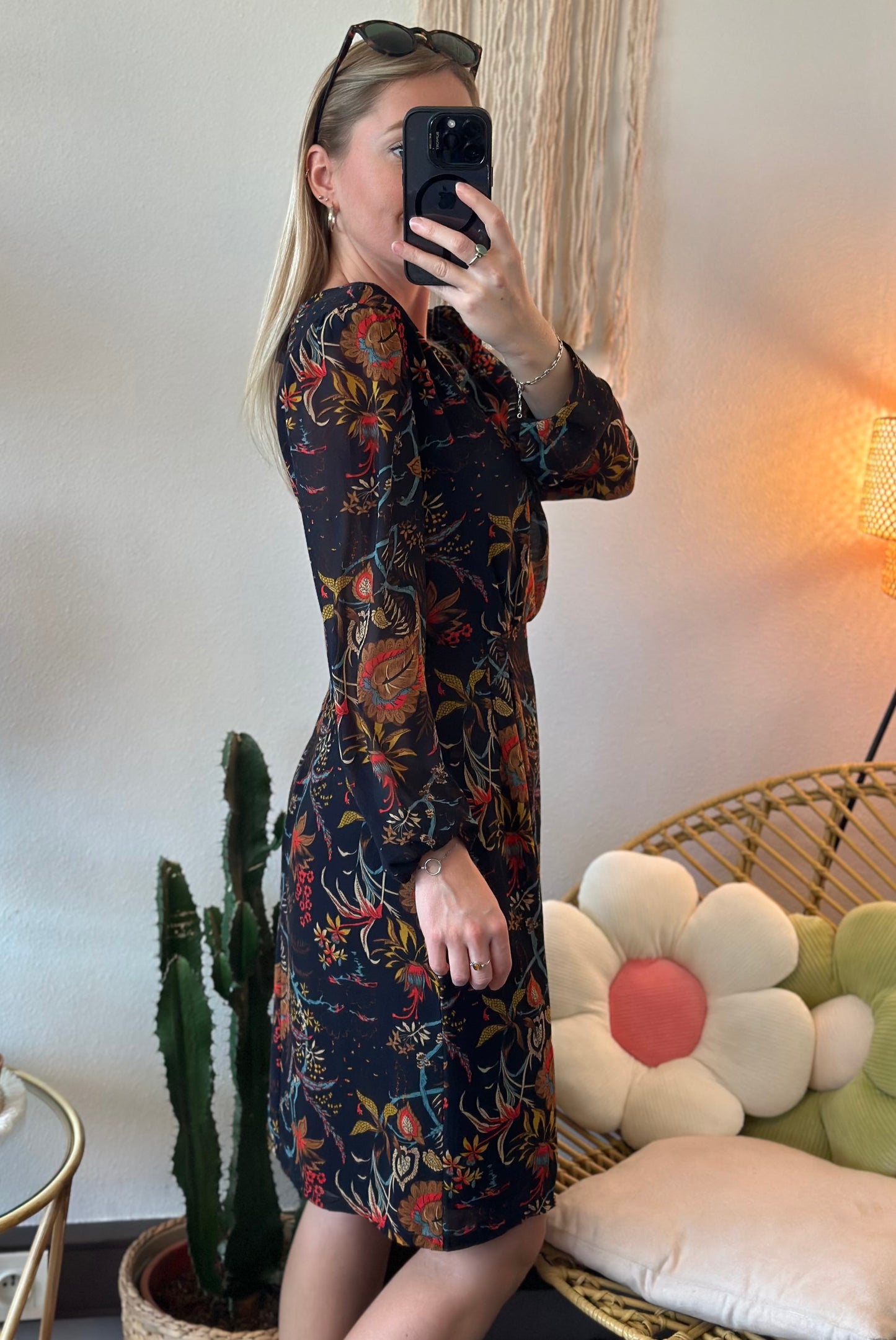 Robe fluide à motifs floraux et feuillages, T.36