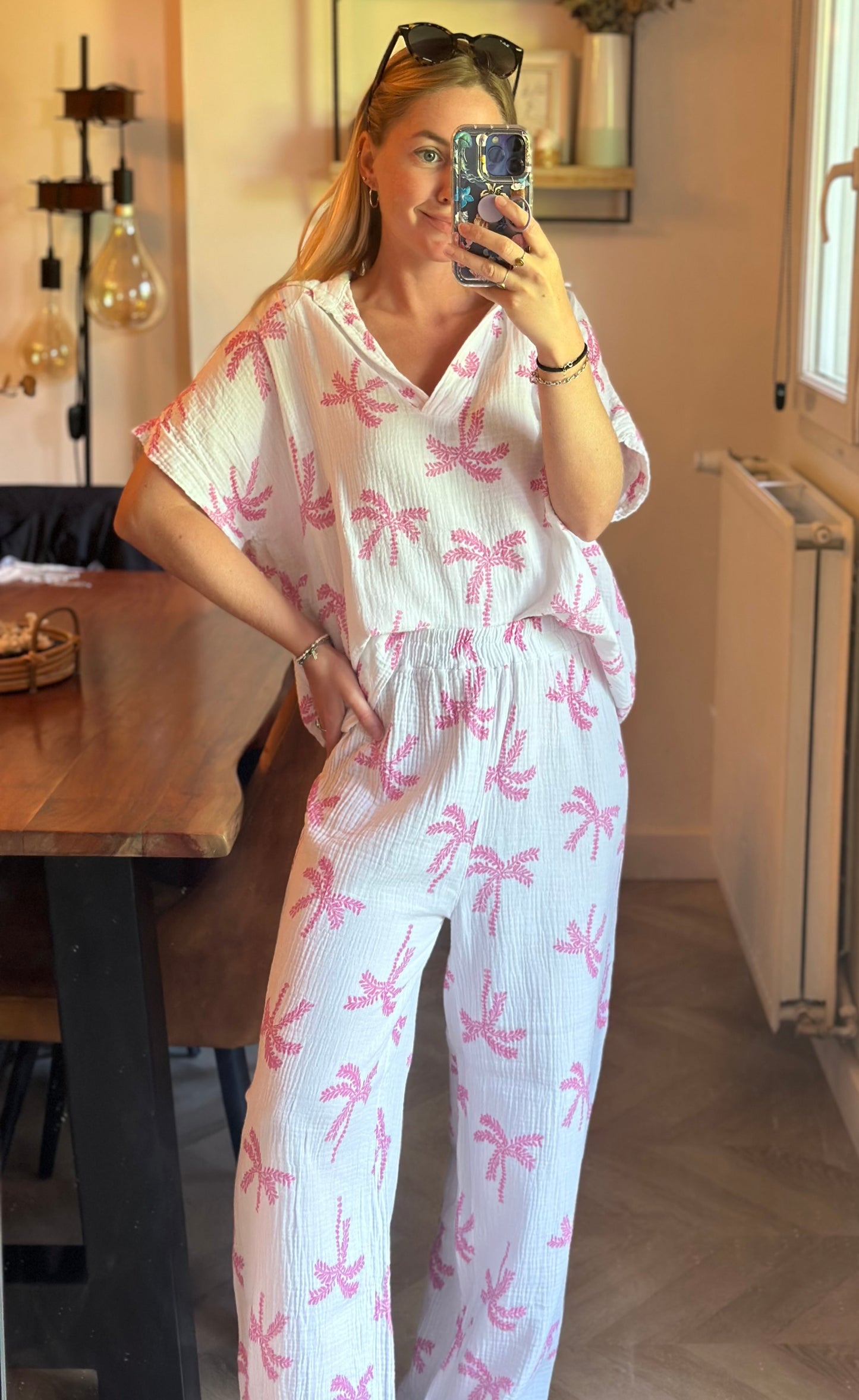 Ensemble d’été en gaze de coton blanc brodé de palmiers roses T.U