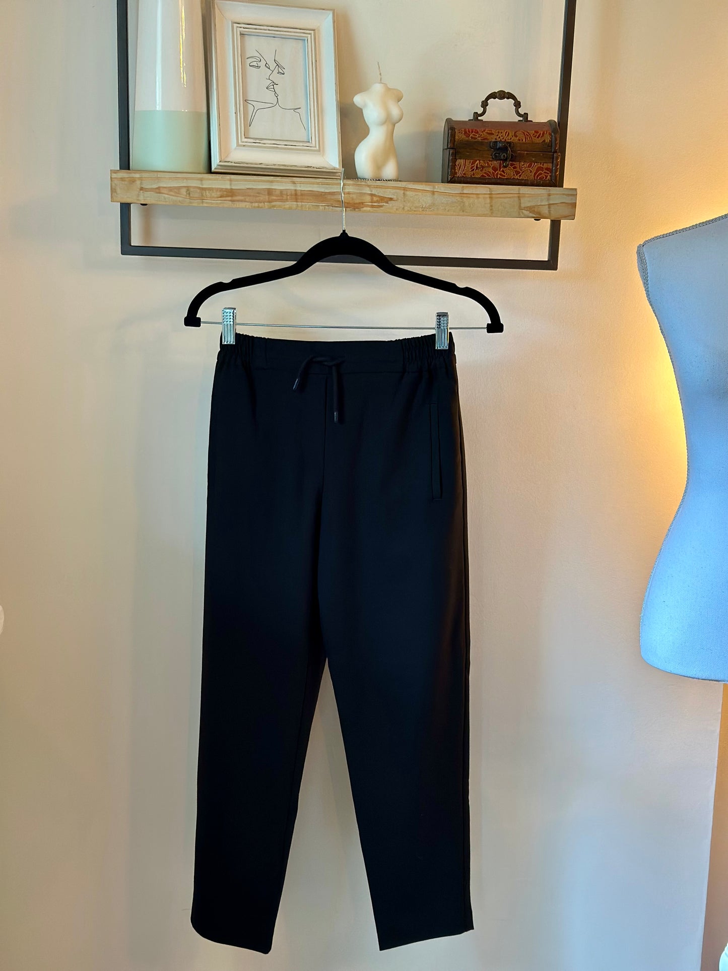 Pantalon droit type chino noir neuf T.34