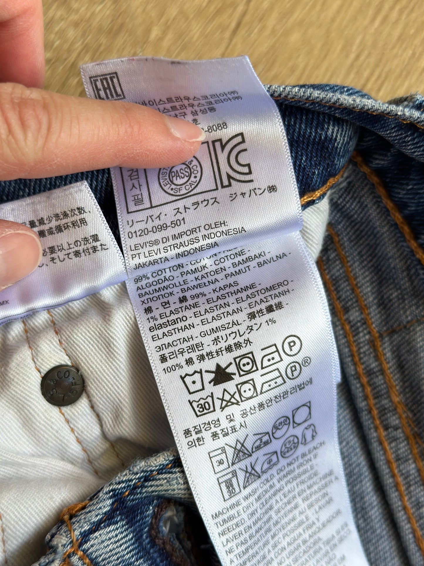 Jean Levi’s 505 C – Taille W25 L32 (équivalent 34/36 FR)