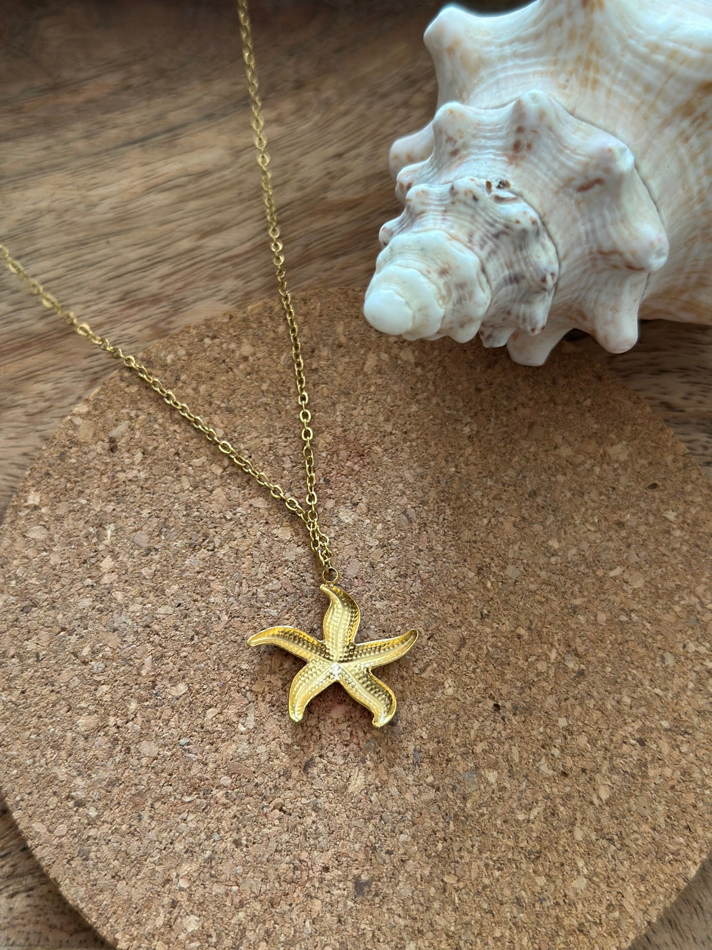 Collier doré étoile de mer – Acier inoxydable, neuf