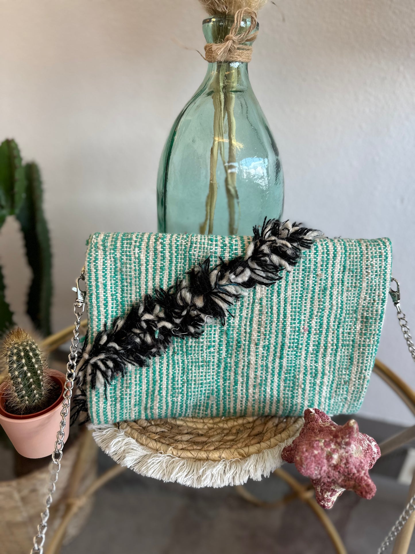 Pochette en bandoulière artisanale en bandoulière
