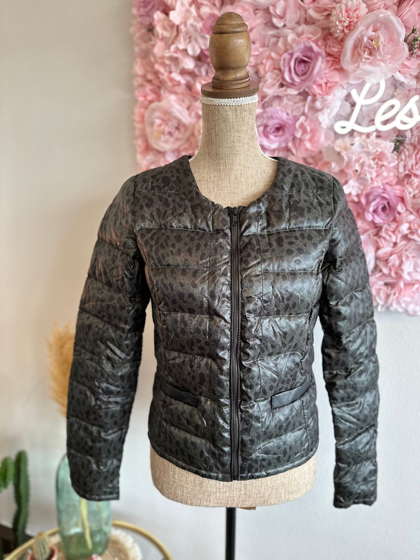 Belle doudoune en duvet imprimé T.38