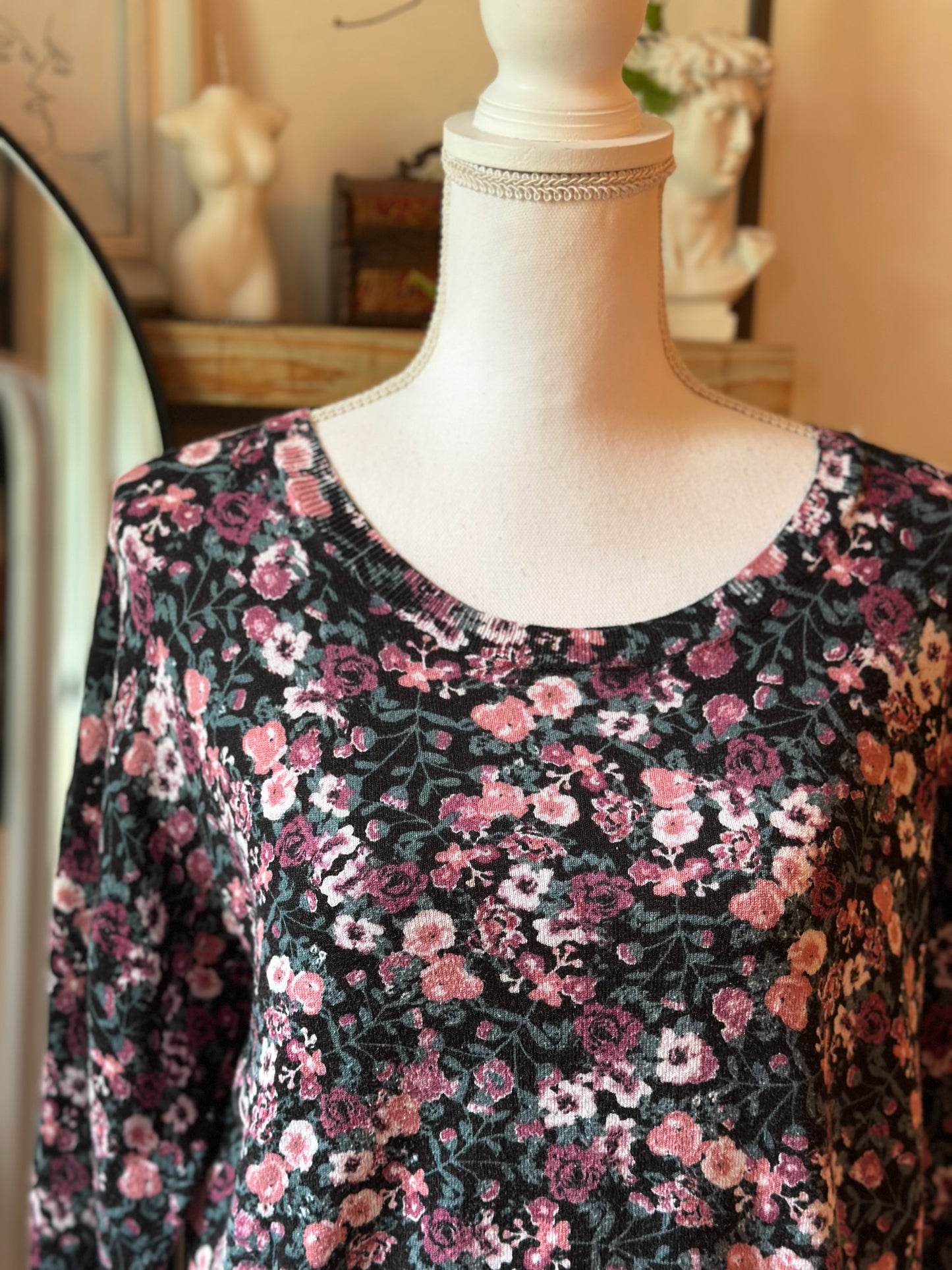 Pull imprimé fleuri T.42