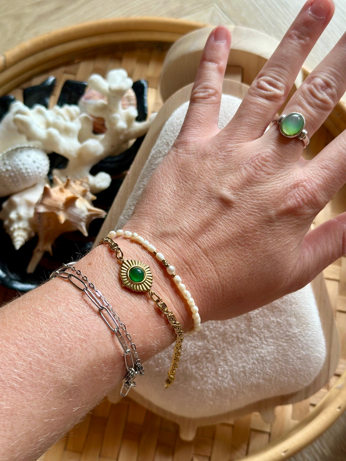 Bracelet doré en acier inoxydable avec pendentif pierre vert
