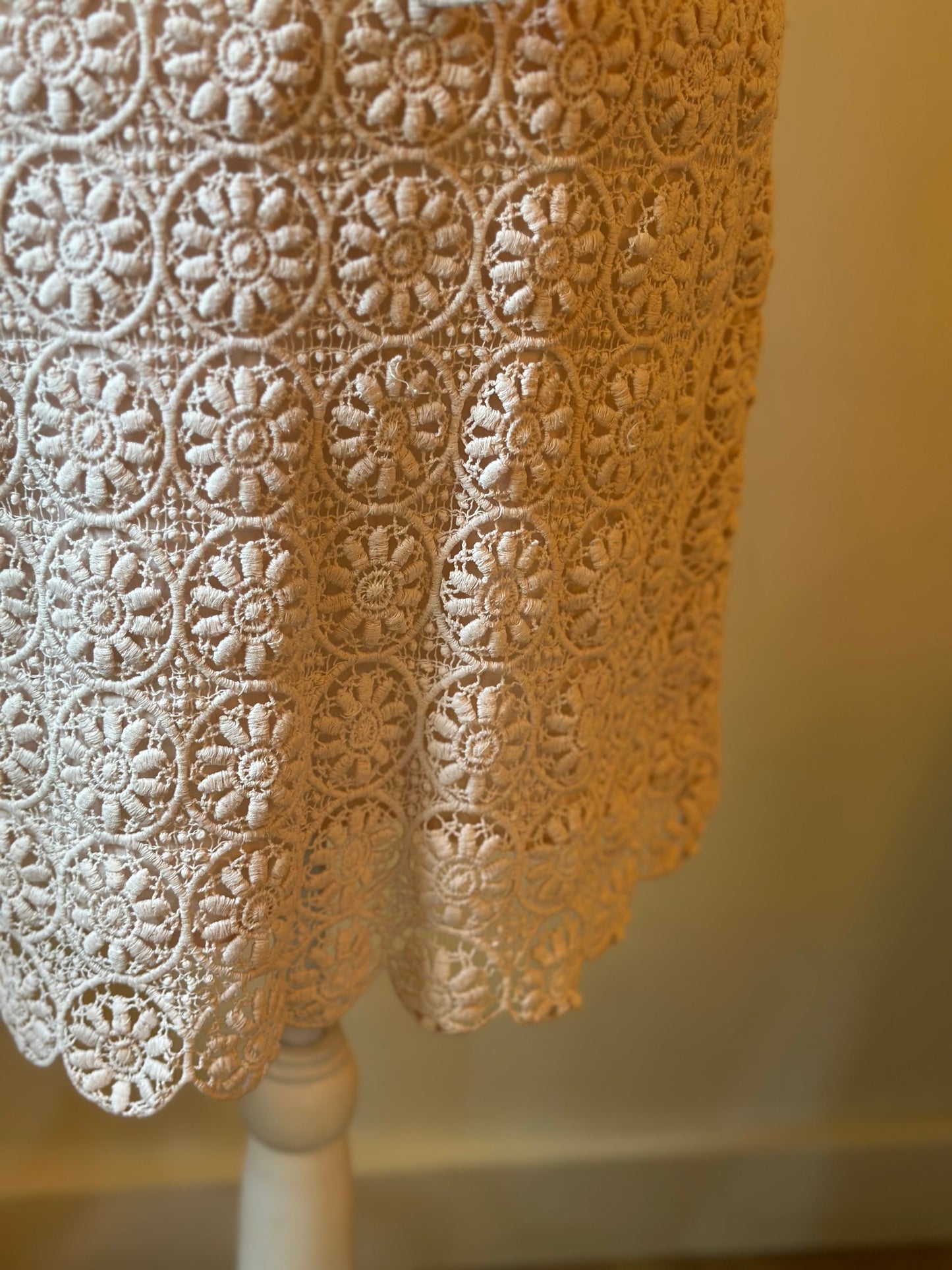 Robe dentelle rose poudré T.40