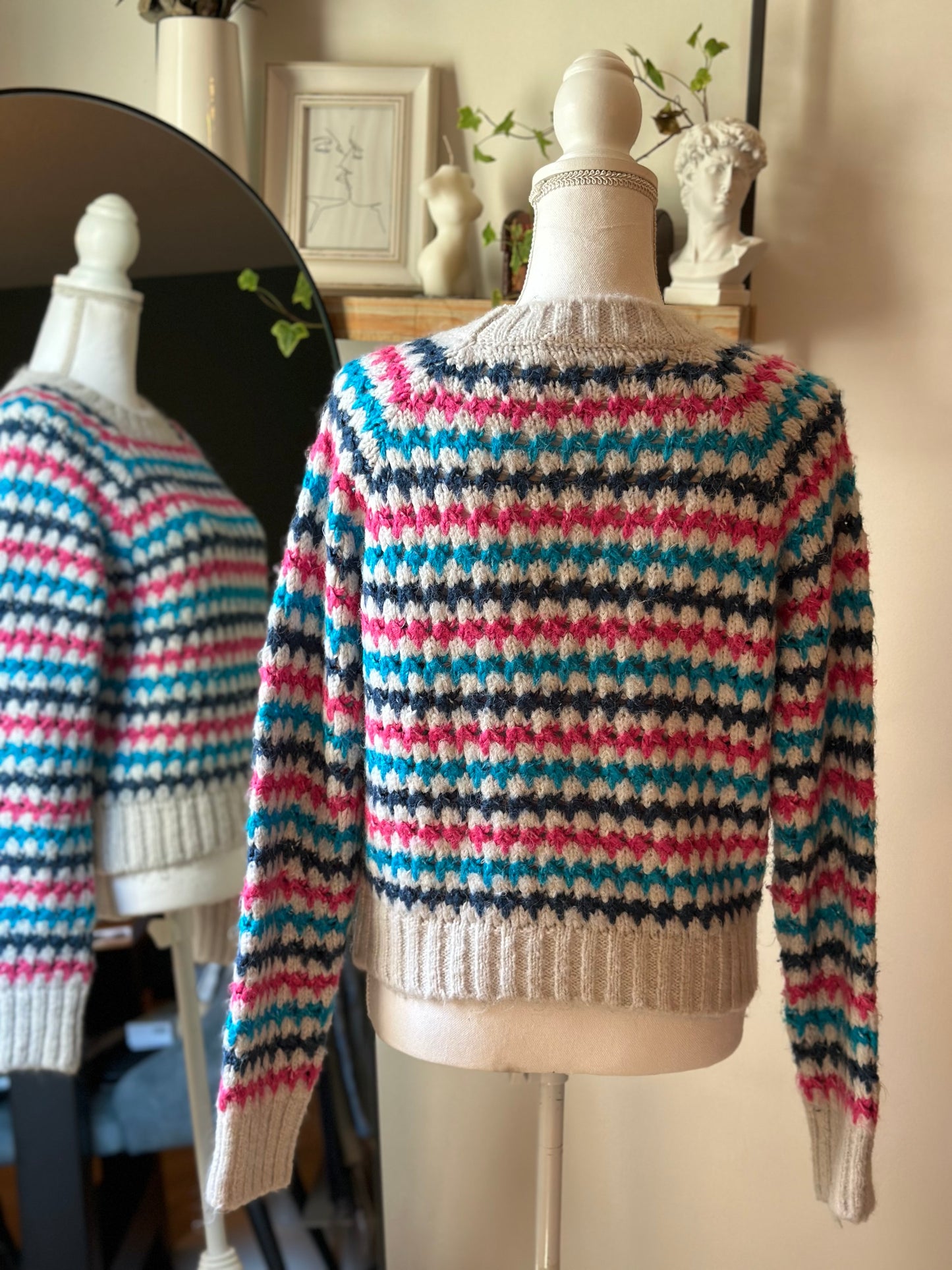 Pull en maille colorée T.36