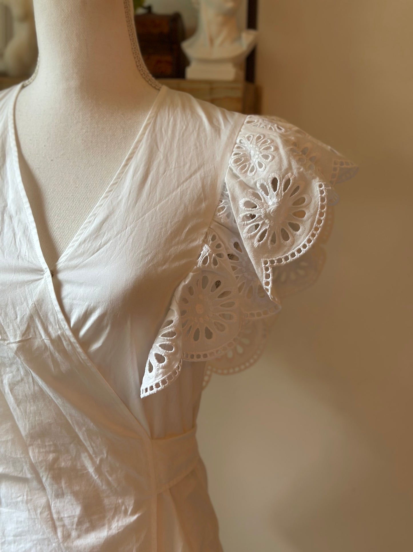 Blouse en coton broderie, anglaise T.36
