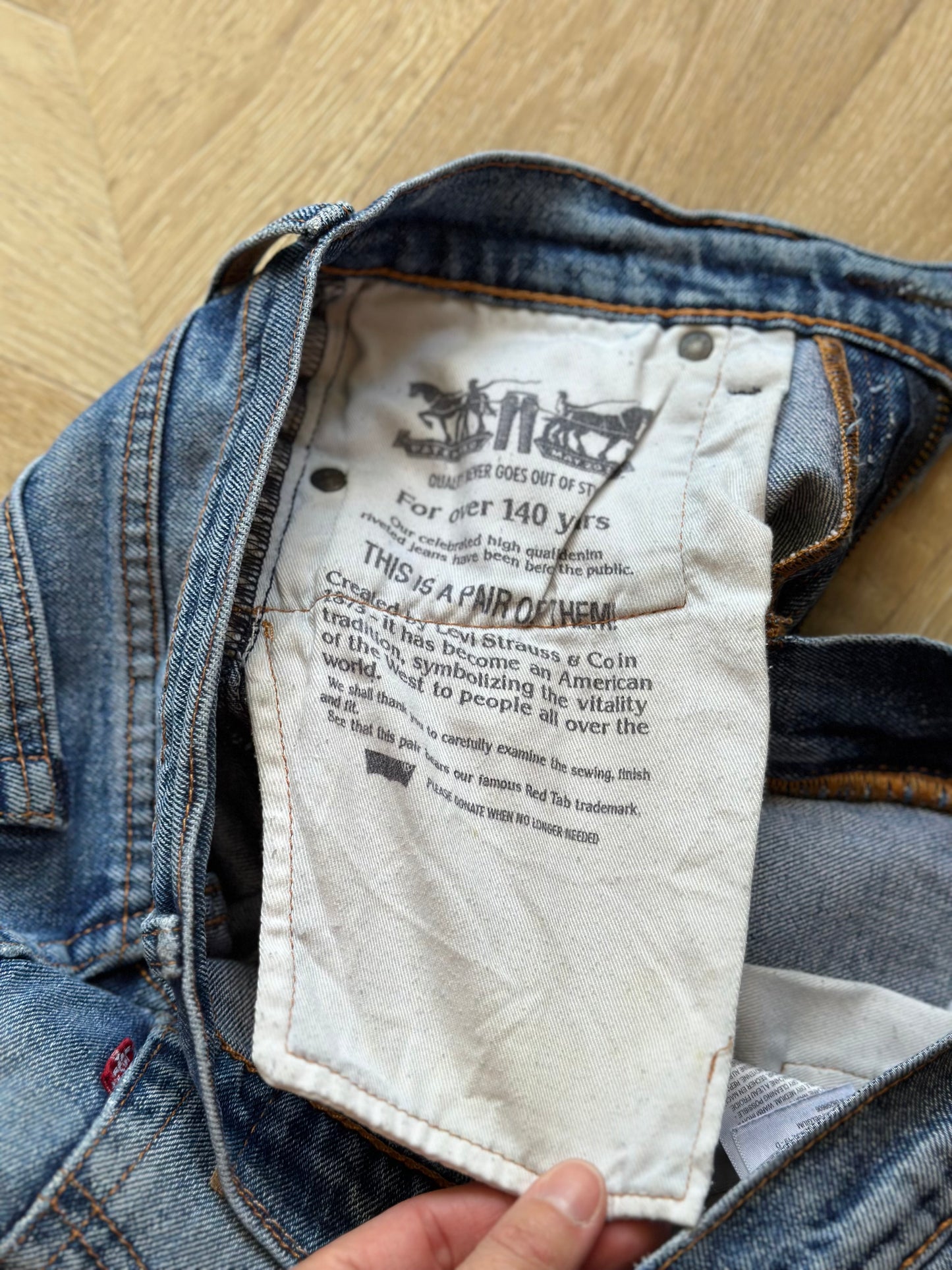 Jean Levi’s 505 C – Taille W25 L32 (équivalent 34/36 FR)