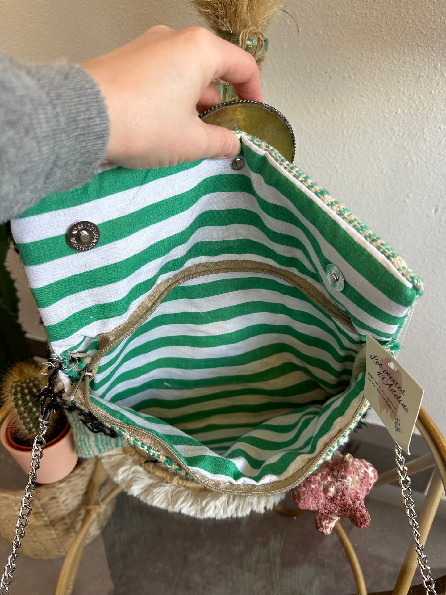 Pochette en bandoulière artisanale en bandoulière