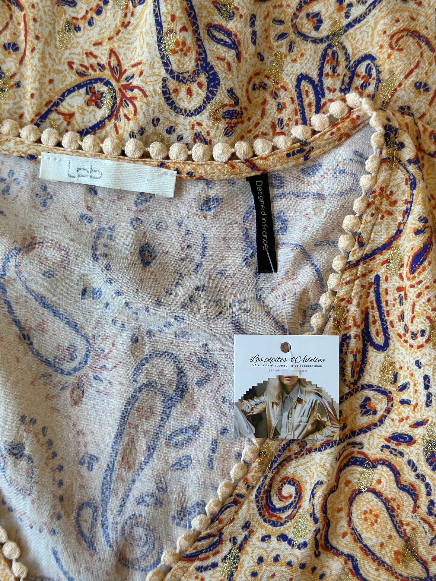 Belle robe midi à motifs fleuris cachemire T.40