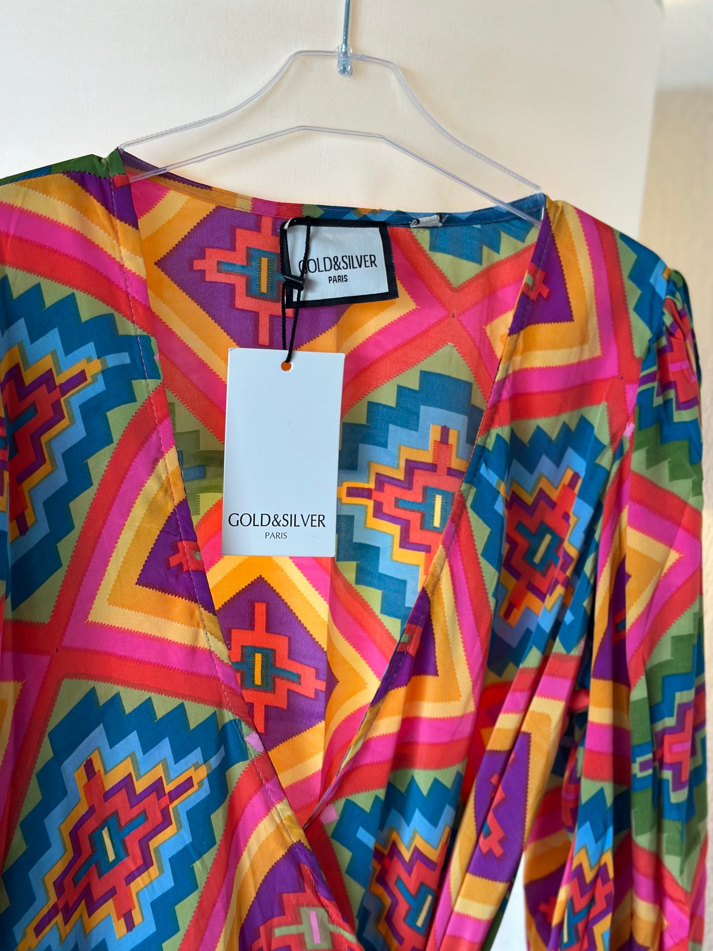 Robe portefeuille à motifs colorés neuve T.U