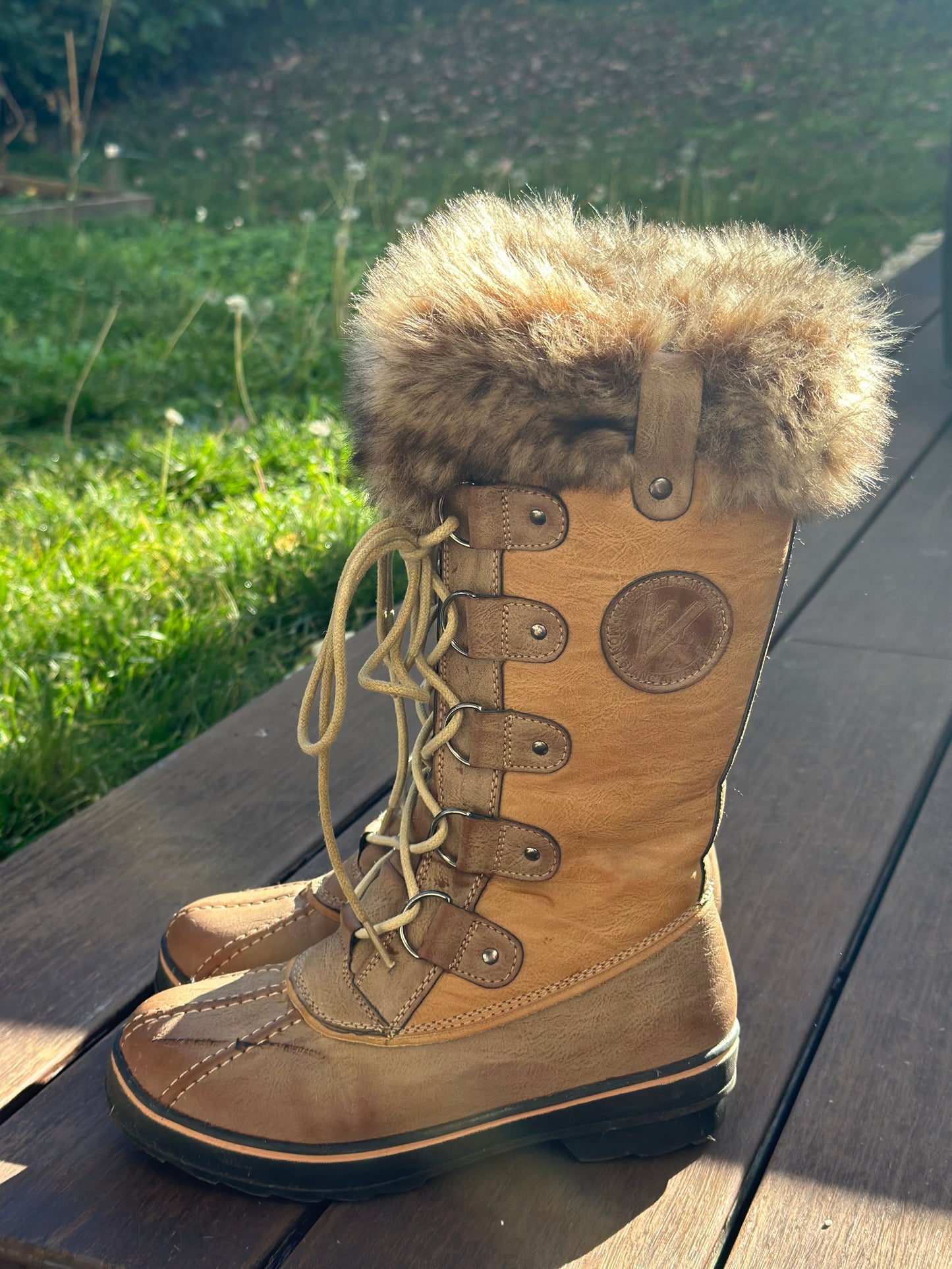Bottes de neige fourrées, modèle Beverly, couleur brun, T.36