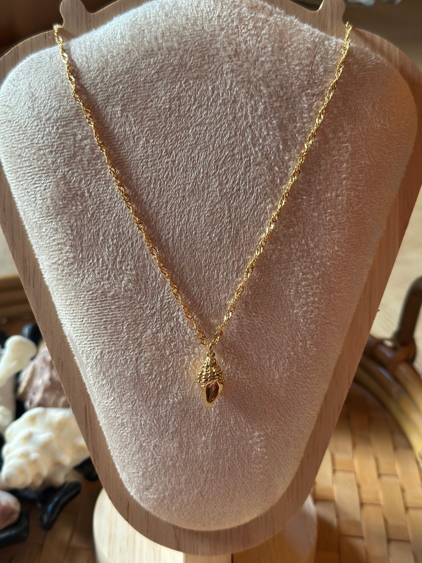 Collier coquillage doré – Chaîne torsadée en acier inoxydable