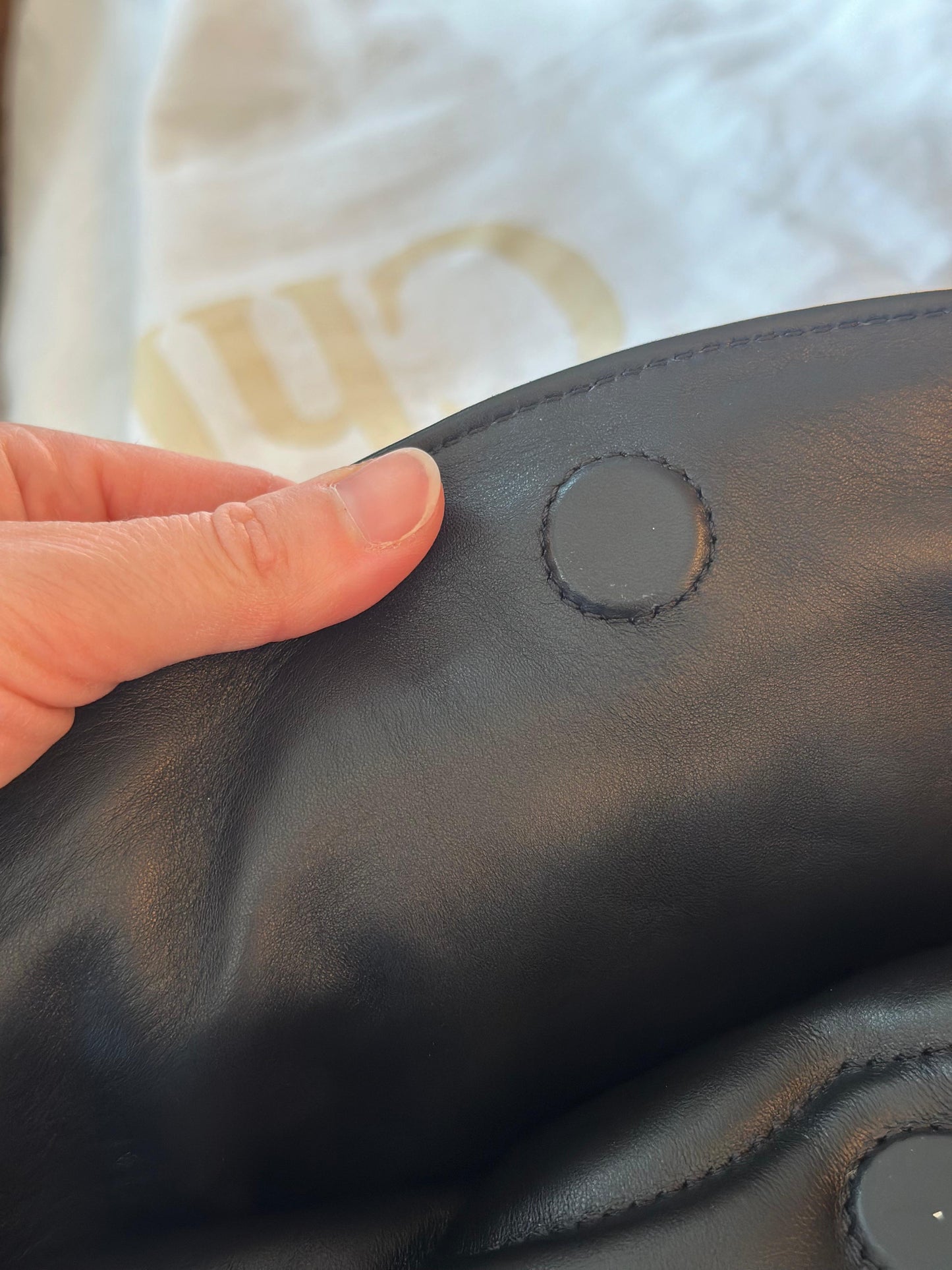 Sac Chloé Juana Medium cuir noir matelassé chaîne dorée neuf avec étiquette – modèle luxe