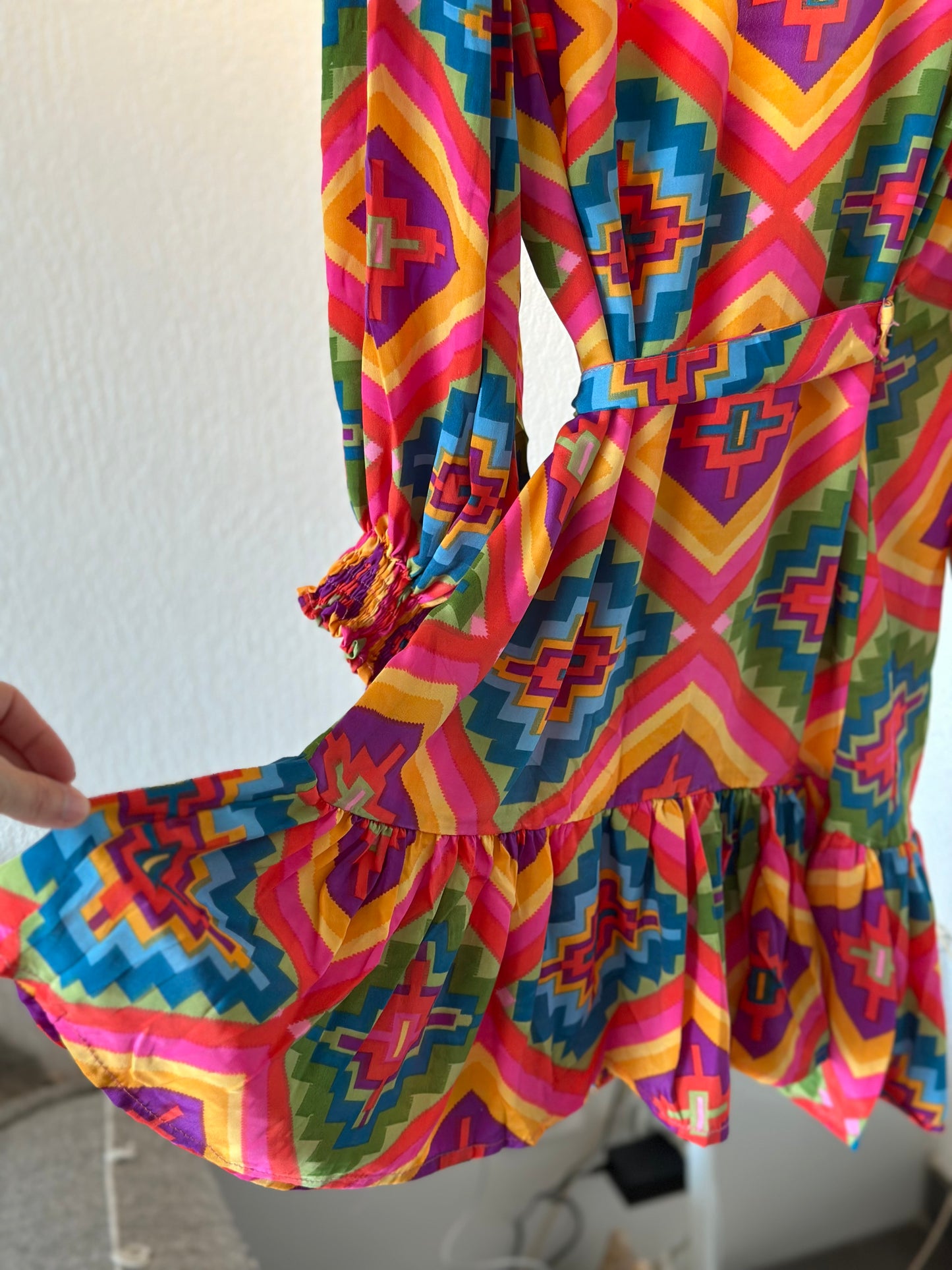 Robe portefeuille à motifs colorés neuve T.U