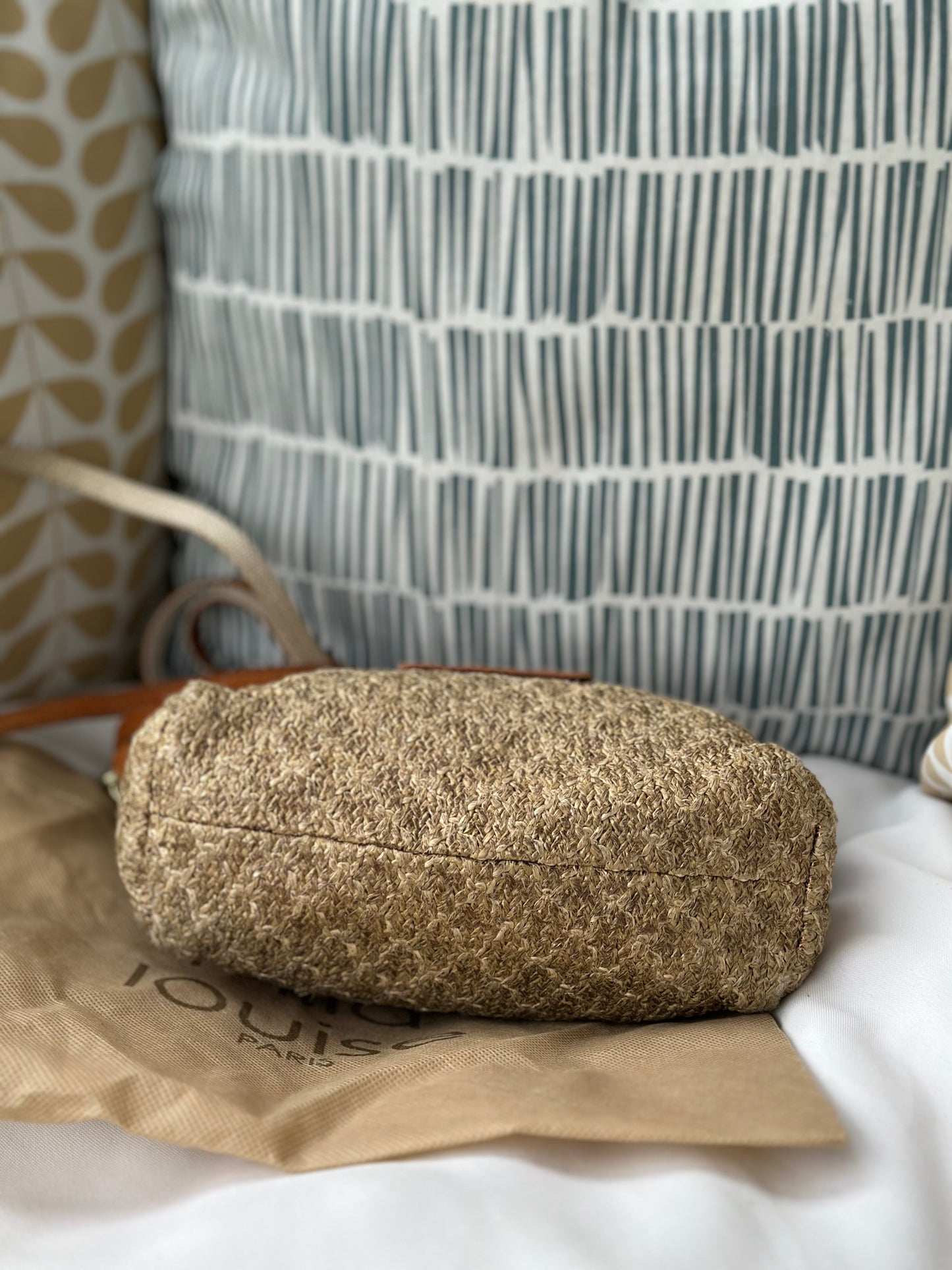 Sac en cuir beige modèle “Mama” avec double bandoulière