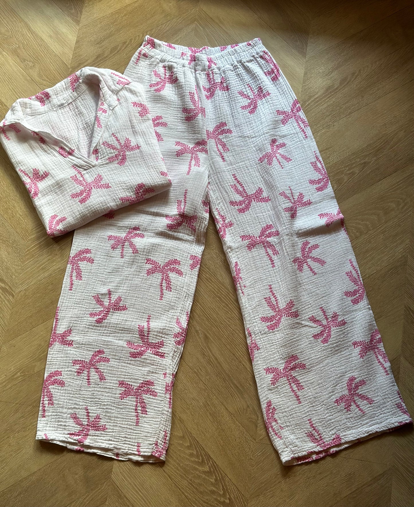 Ensemble d’été en gaze de coton blanc brodé de palmiers roses T.U