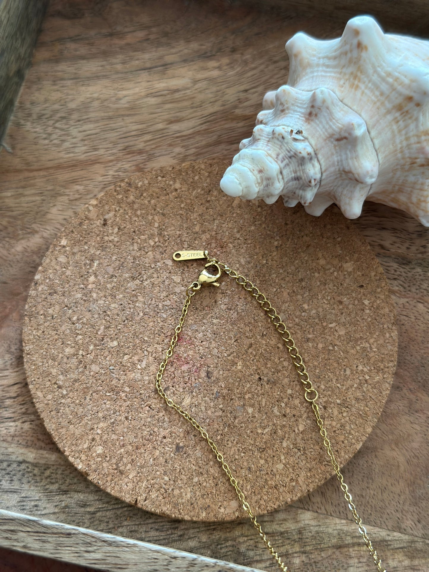 Collier doré étoile de mer – Acier inoxydable, neuf