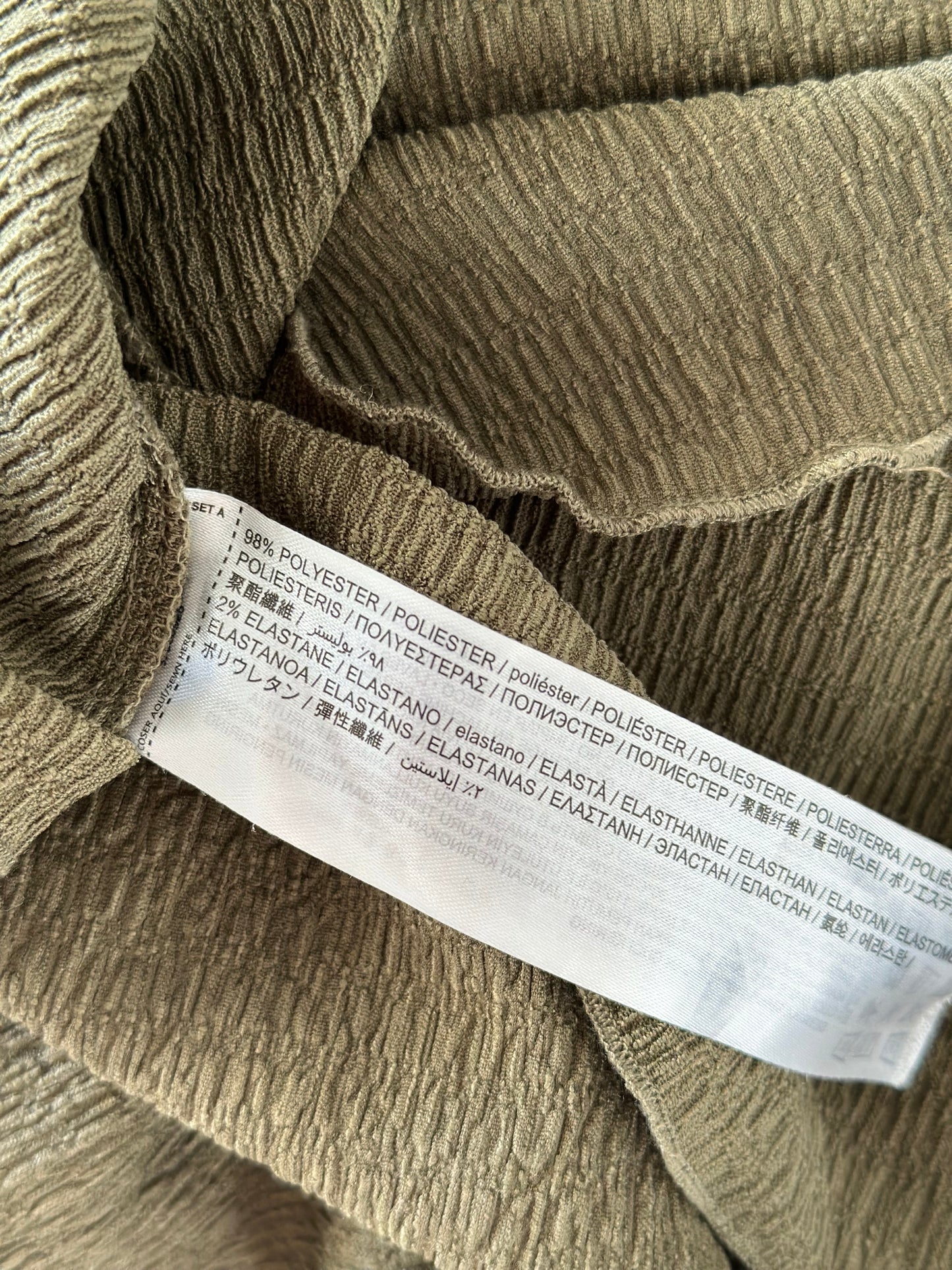 Robe kaki effet crêpé T.36