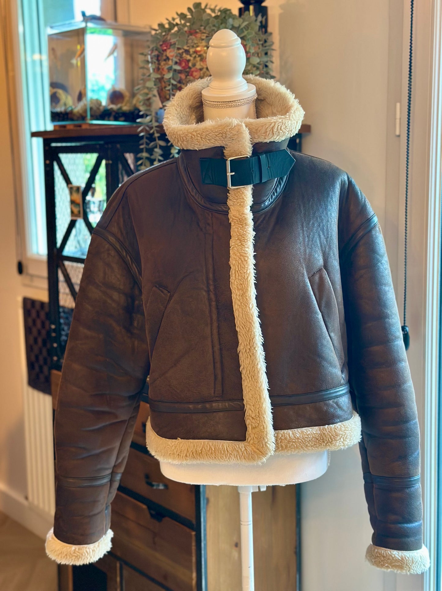 Blouson aviateur marron doublé effet mouton T.38