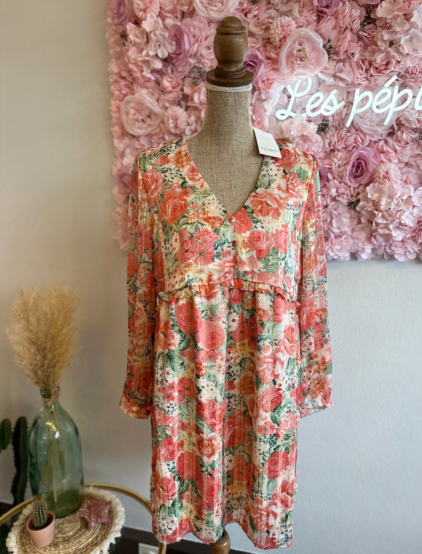 Robe fluide à motifs fleuris et lurex T.36 neuve