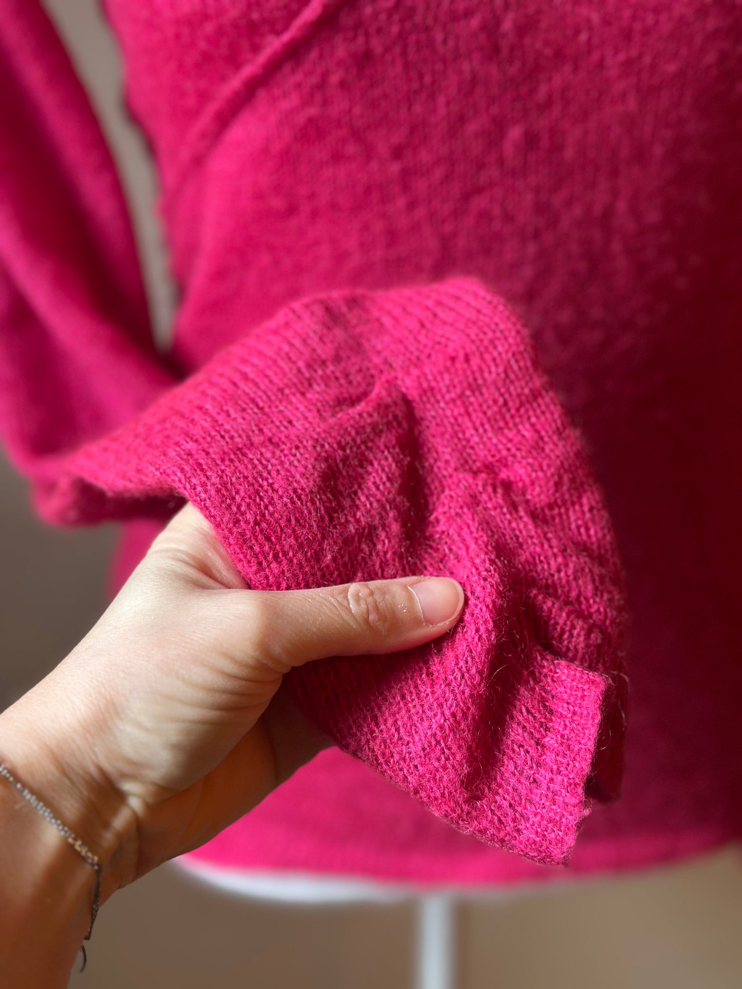 Pull maille fine mohair rose col cache-cœur T.36
