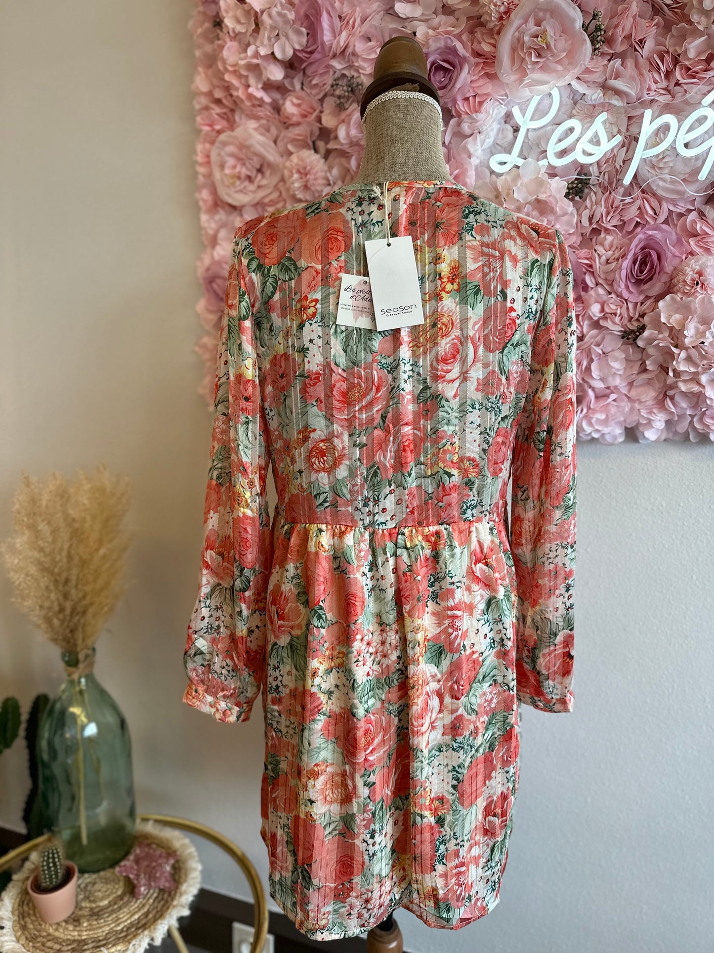 Robe fluide à motifs fleuris et lurex T.36 neuve