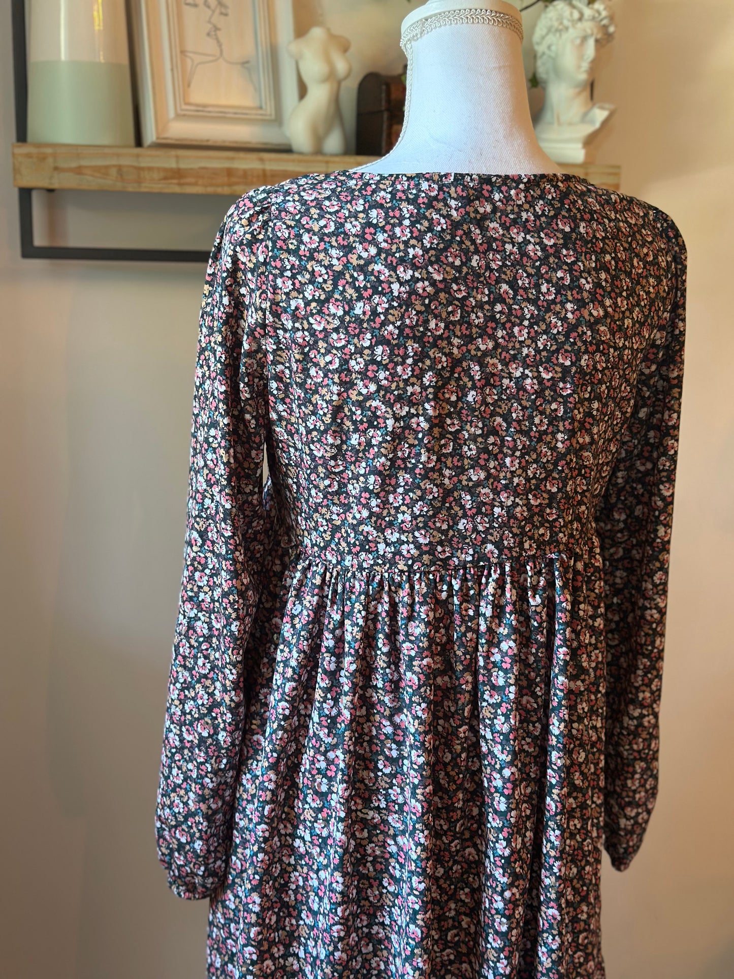 Robe fleurie coupe fluide T.34