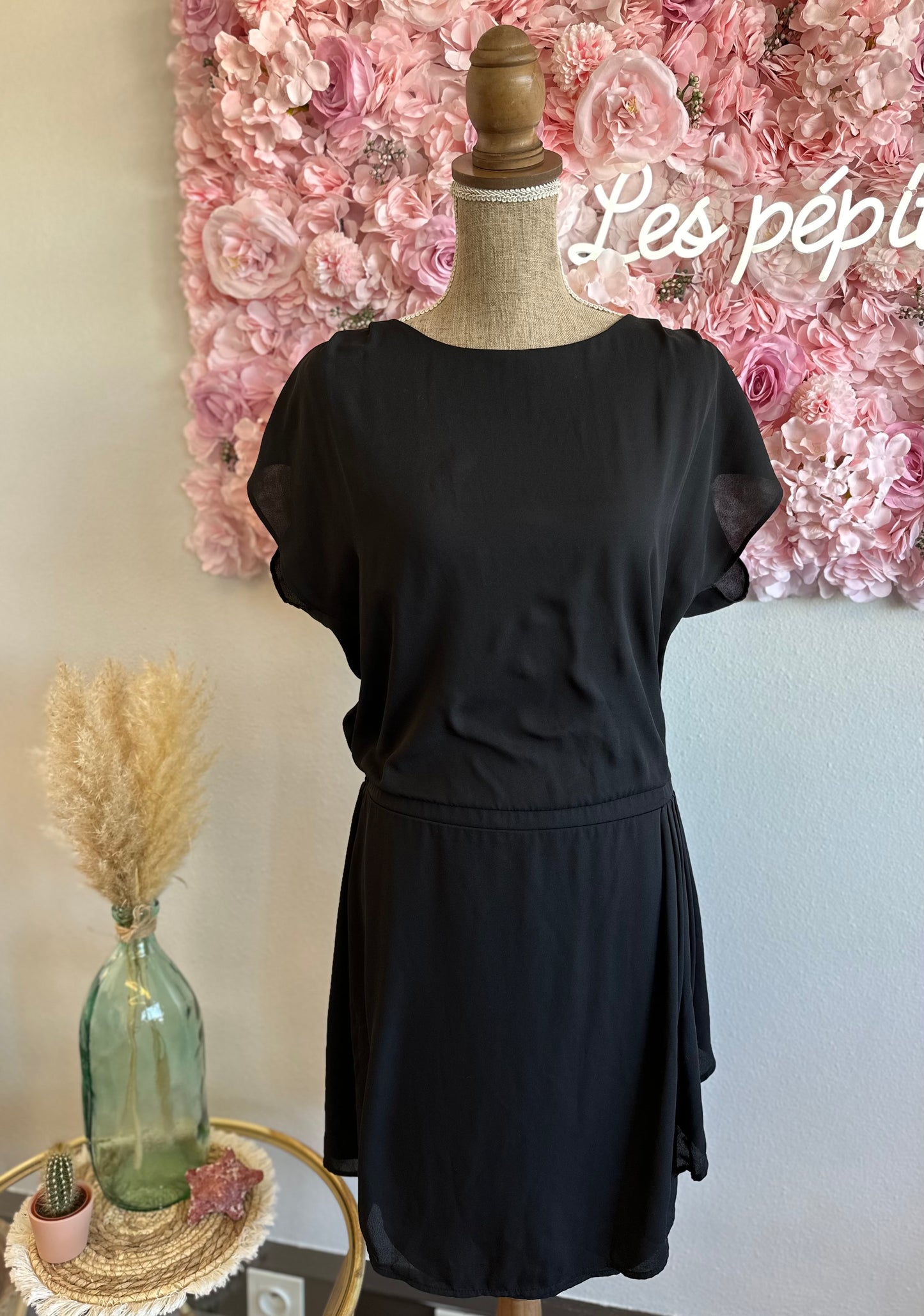 Robe noire en toile T.40