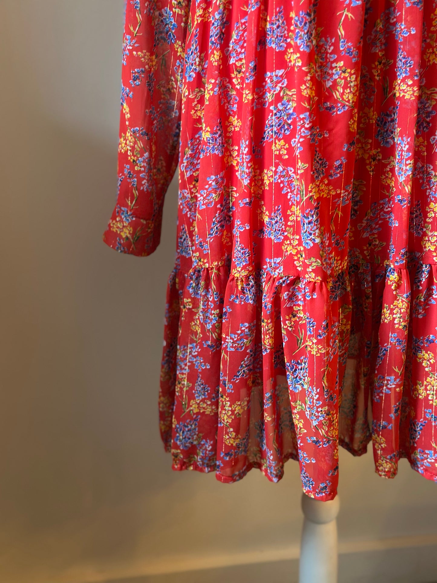 Robe fluide rouge fleurie T.38